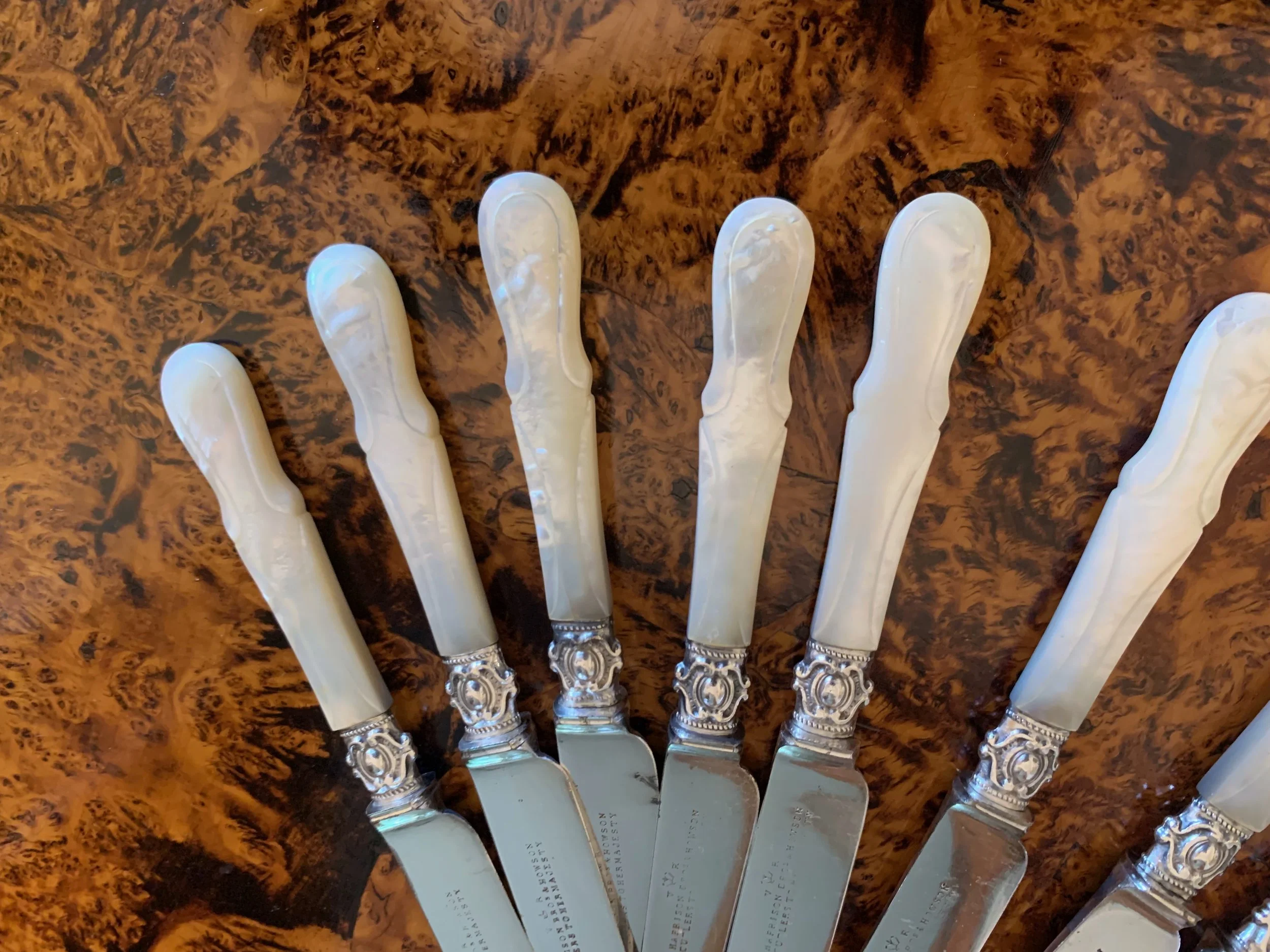 Harrison-Bros.-&-Howson-English-Silver-&-Mother-of-Pearl-Knives (4).jpeg