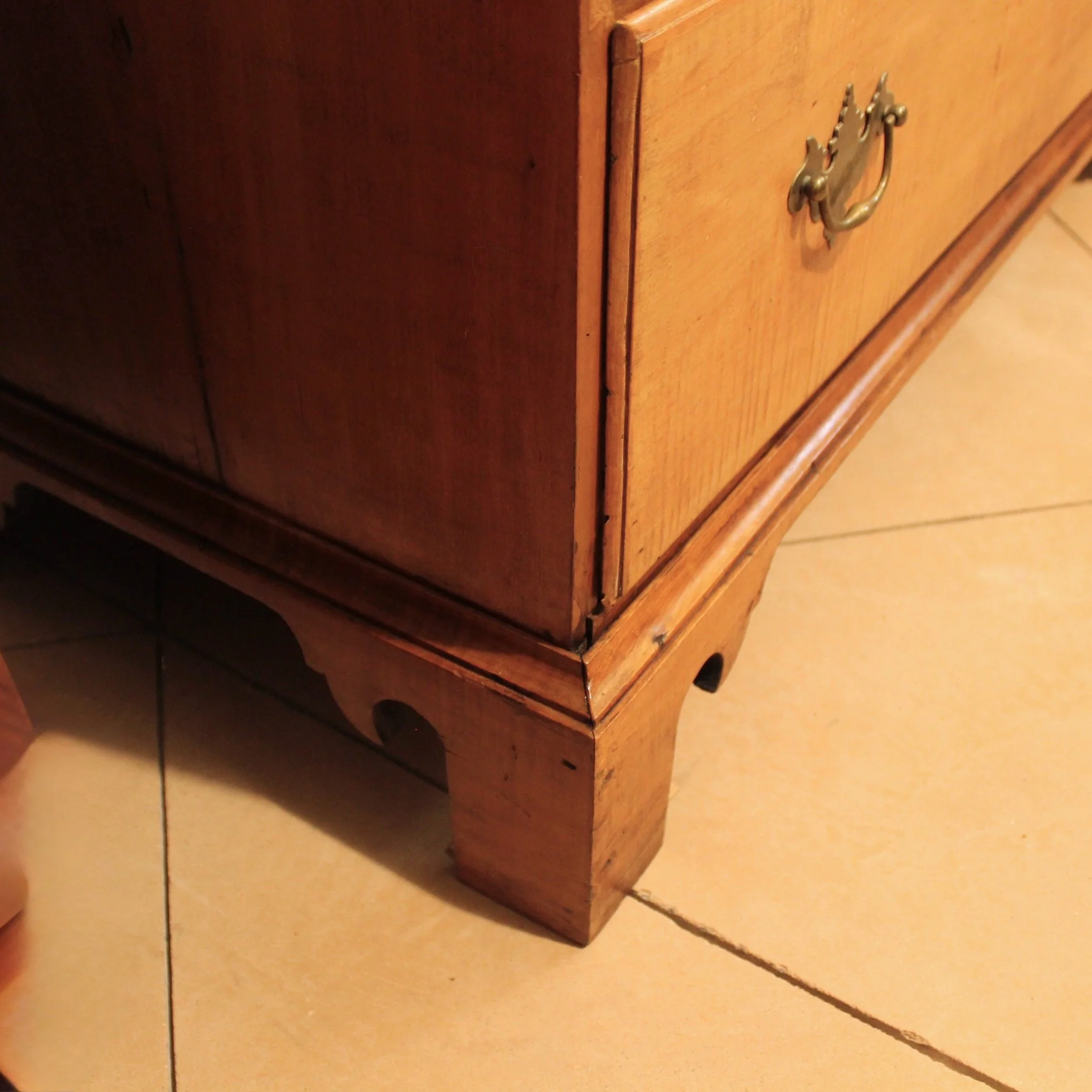 NewEngland-Tiger-Maple-Tall-chest-of-drawers-#2 (17).jpeg