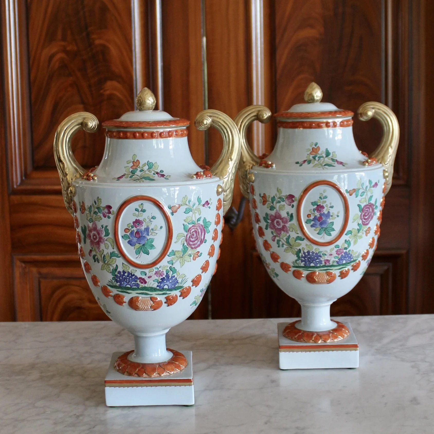 Pair of Large Italian Porcelain Chinese Export Style Covered Jars