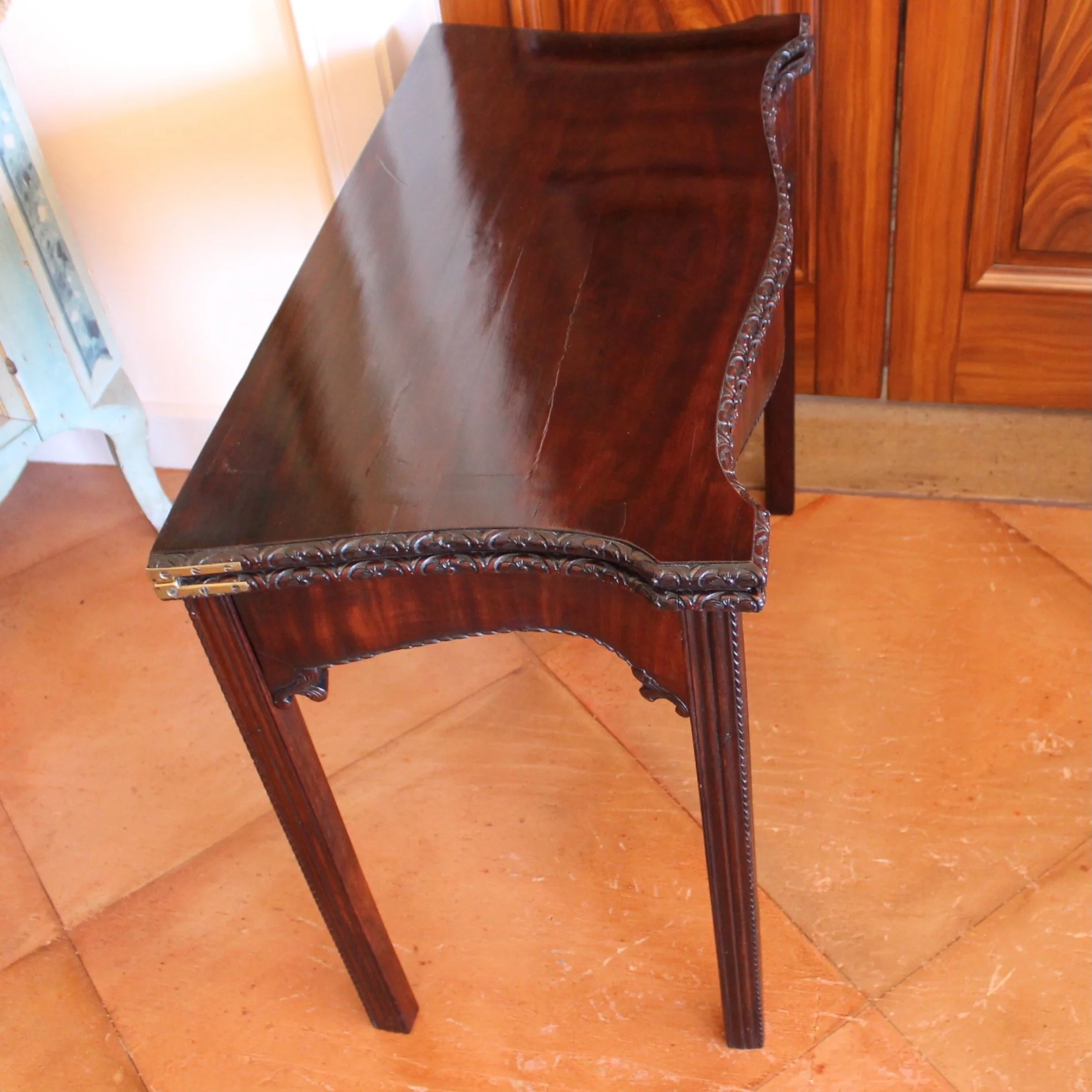 Irish-Mahogany-Game-Table-Carve Rosette-Edge (5).jpeg