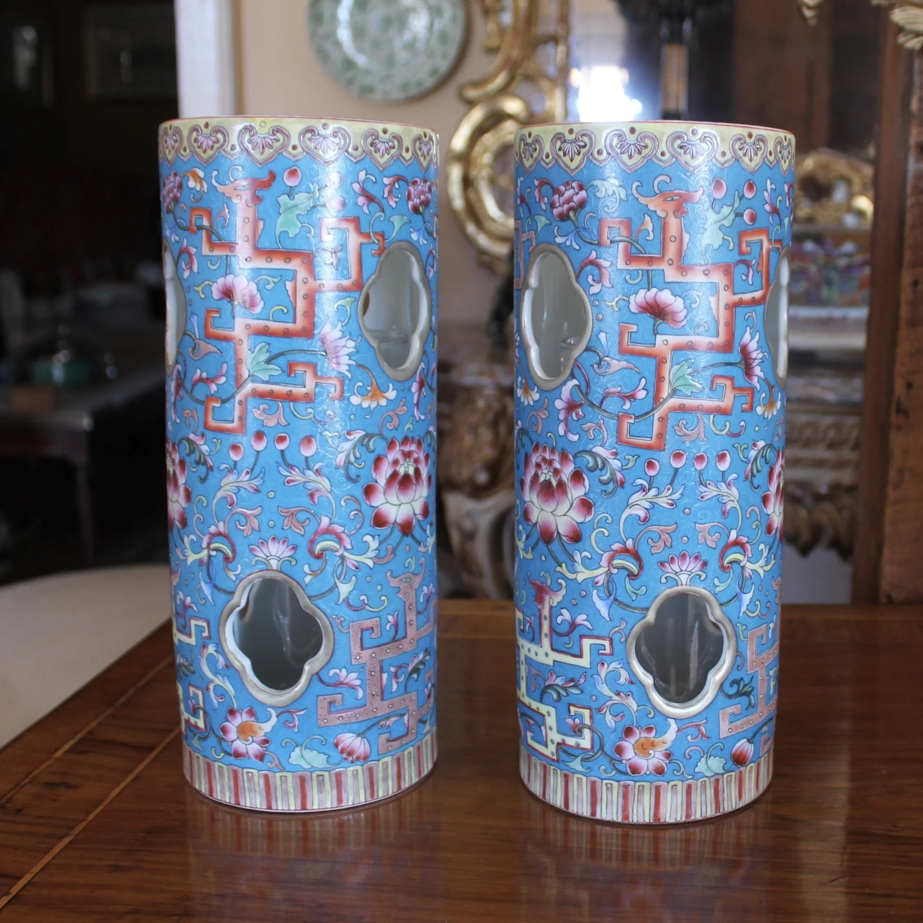 pair-of-cerulean-blue-chinese-porcelain-hat-stands-wig-stands