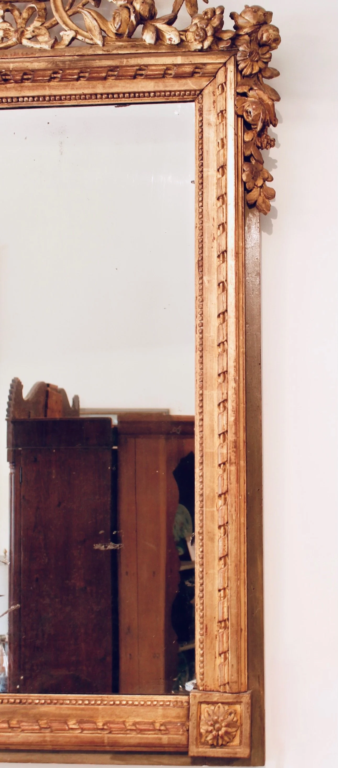 Louis-XVI-Neoclassical-Carved-Gilt-Wood-French-Mirror (12)