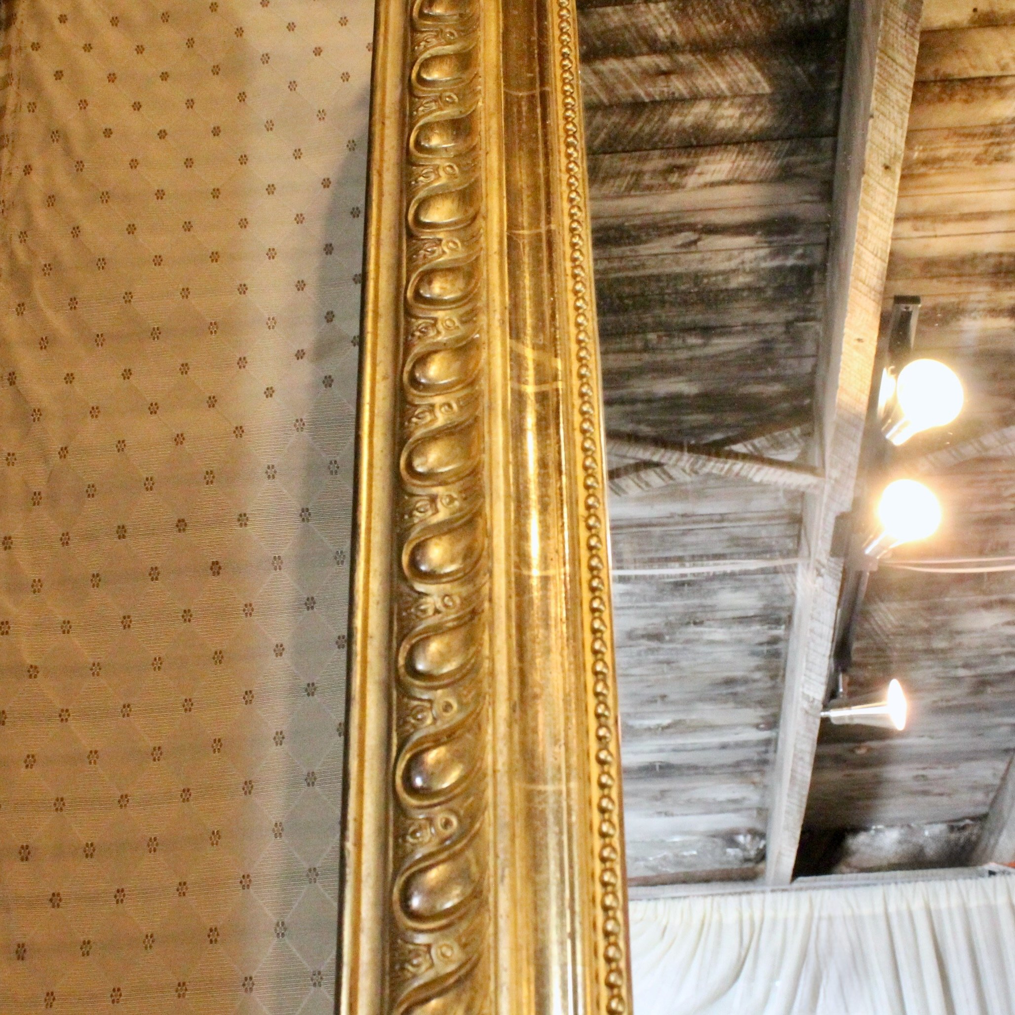 Louis-Phillipe-Giltwood-Camel-Back-Rococo-Crested-Pier-Mirror (12)-detail