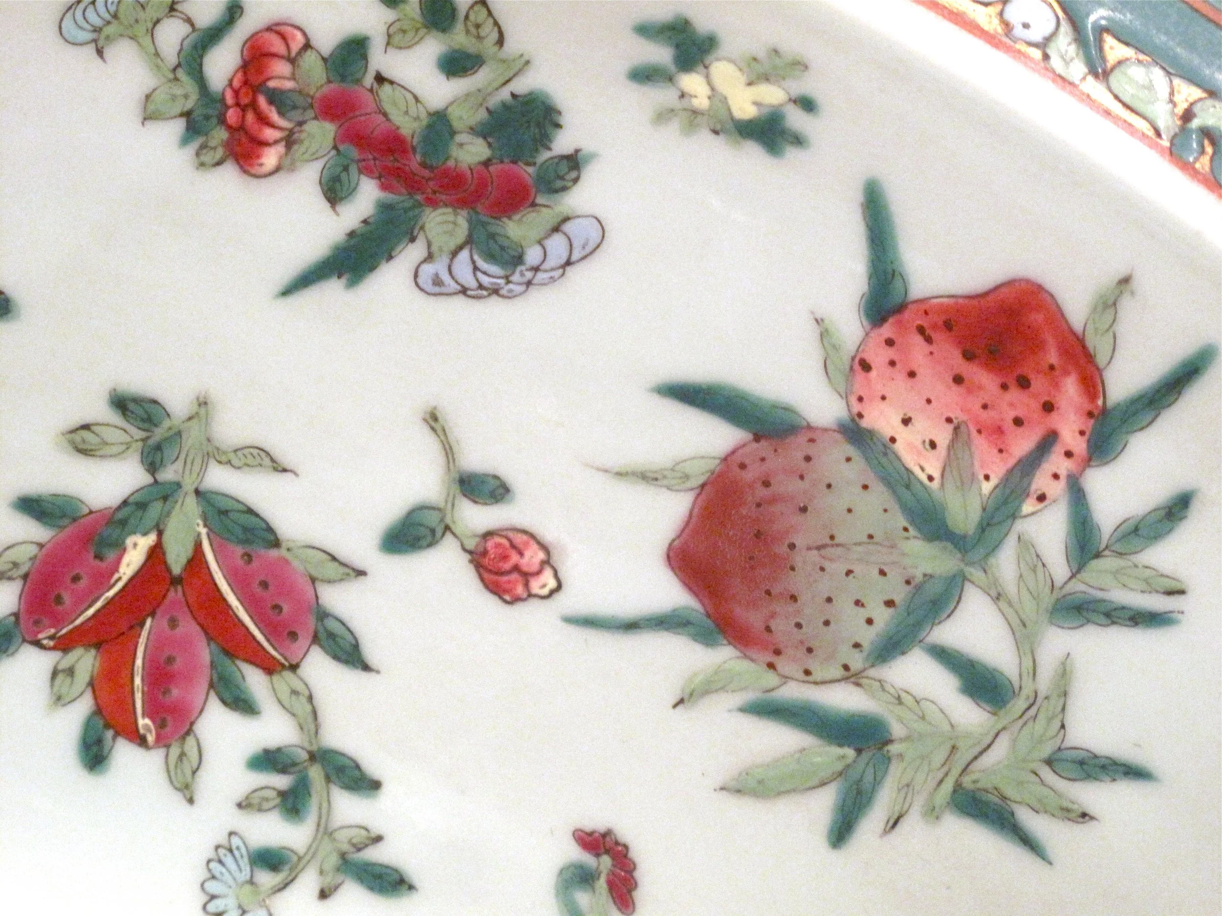 Large Rose Mandarin Basin with Dragon Decorated Rim