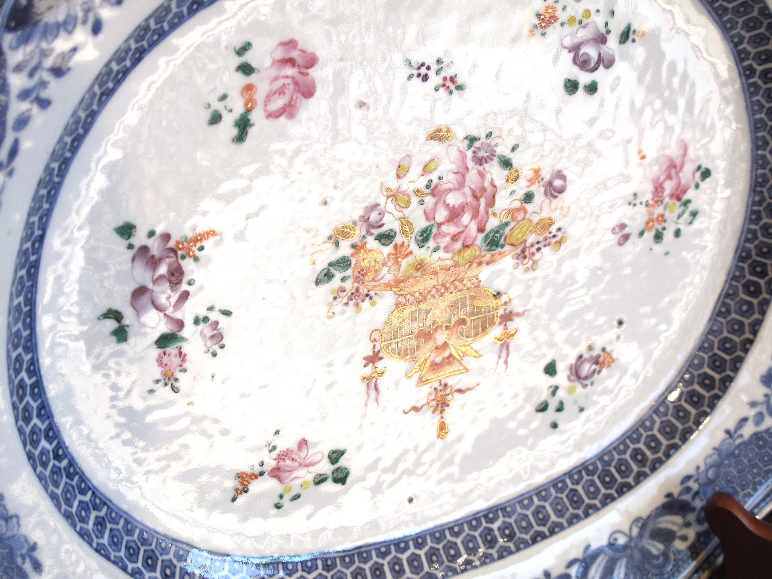 Chinese Export Famille Rose Platter, Late 18th Century