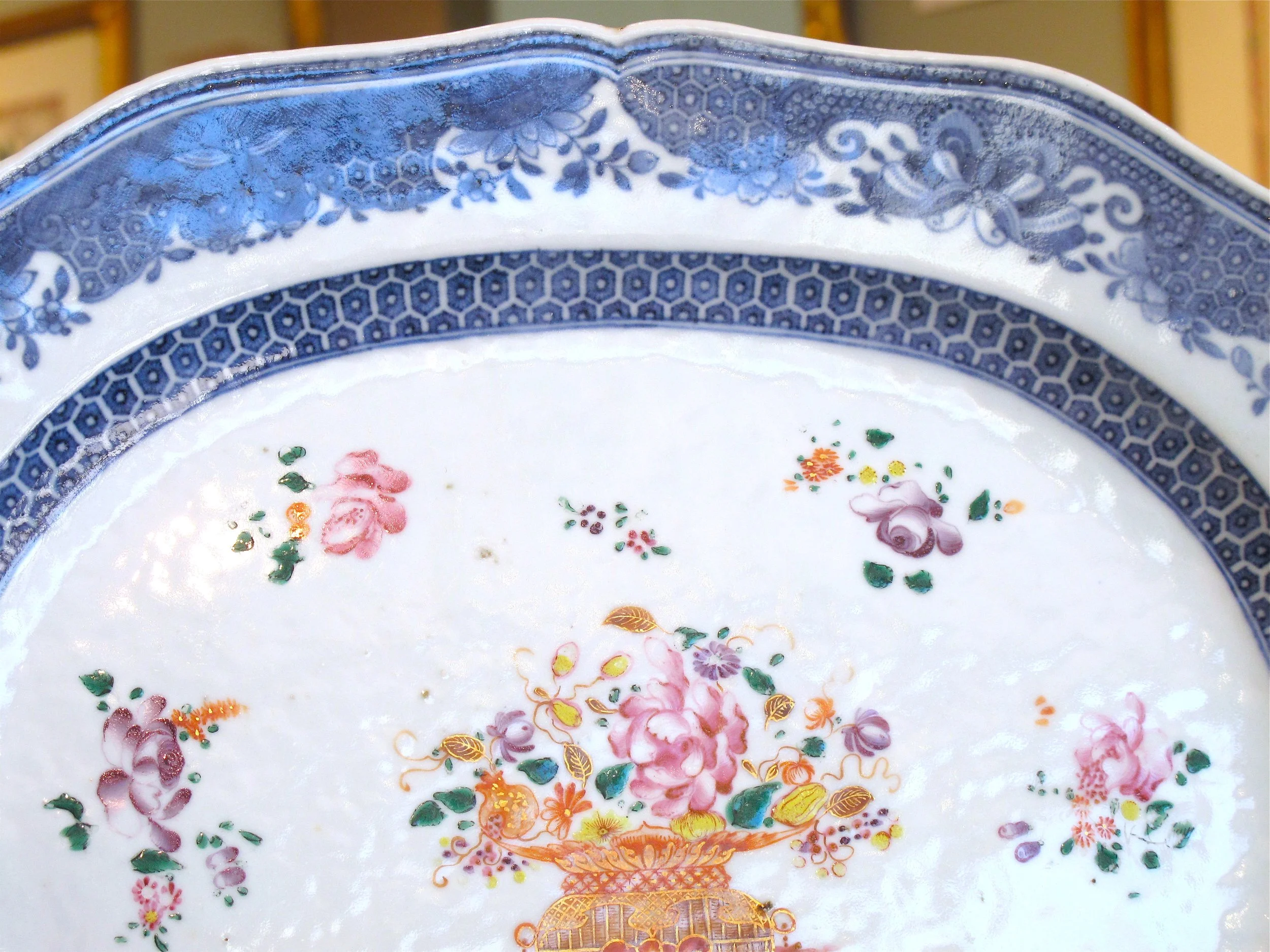 Chinese Export Famille Rose Platter, Late 18th Century