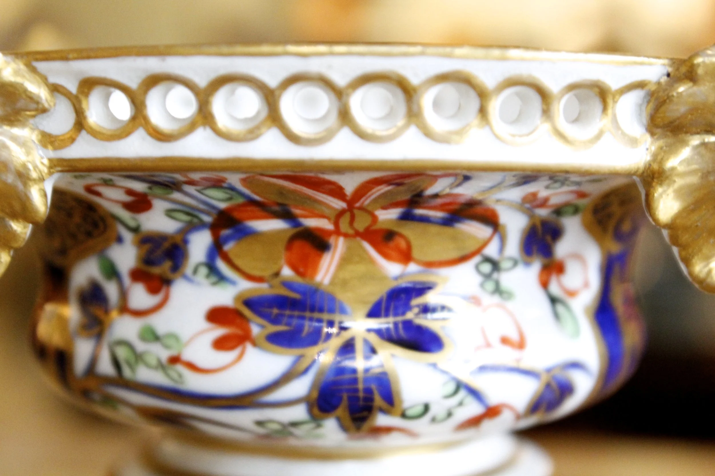 Derby Potpourri Urn with Gilt Faces, Early 19th Century