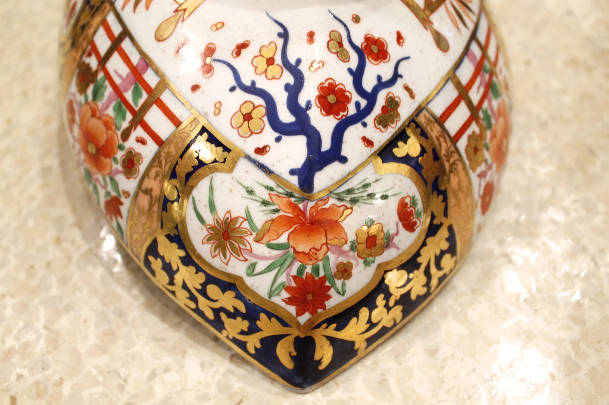 English Imari and Gilt Center Bowl, ca. 1810