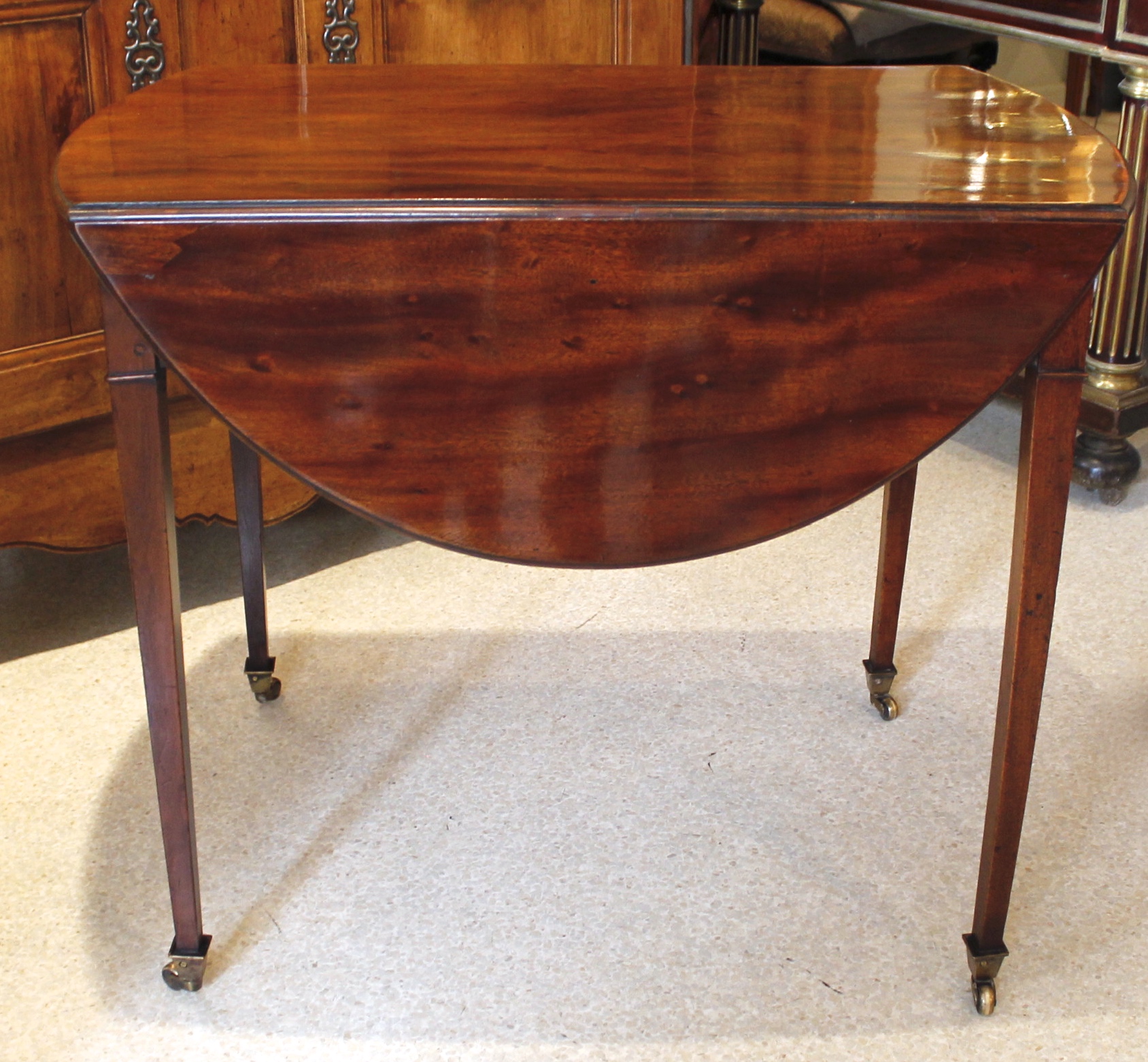 George III Period Plum Pudding Mahogany Oval Pembroke Table, 18th Century