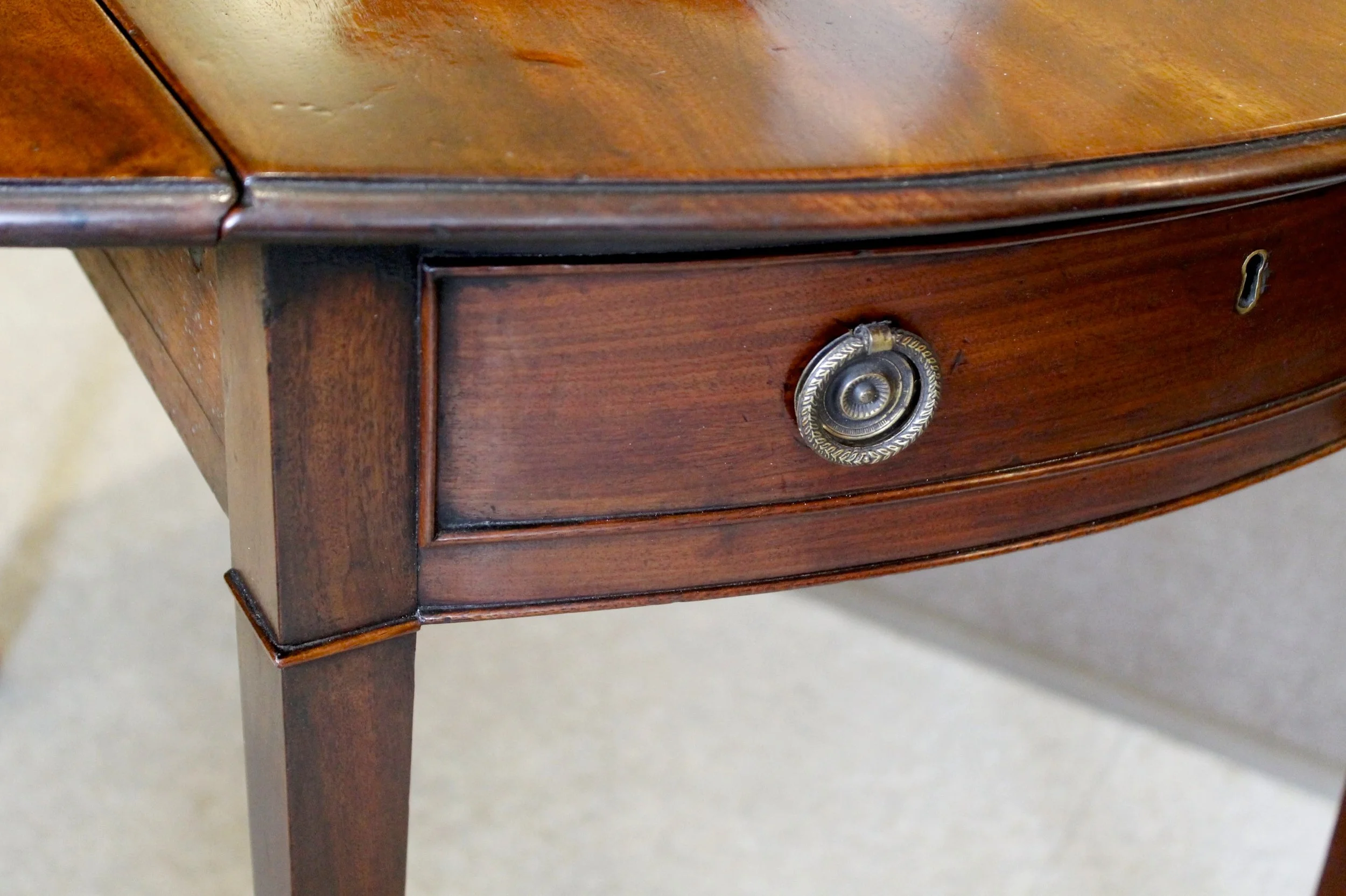 George III Period Plum Pudding Mahogany Oval Pembroke Table, 18th Century