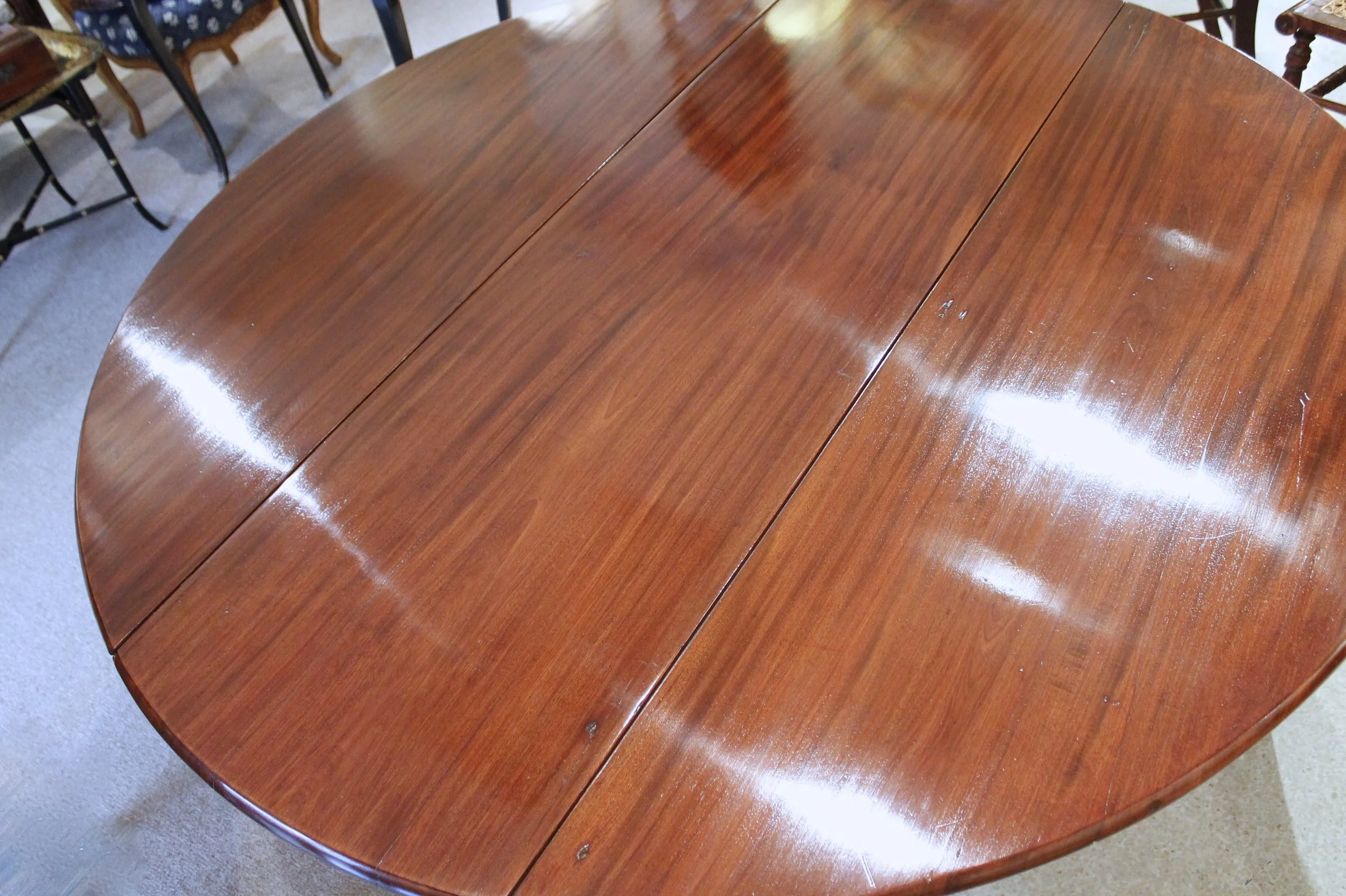 George II Mahogany Round Dining Table, 18th Century
