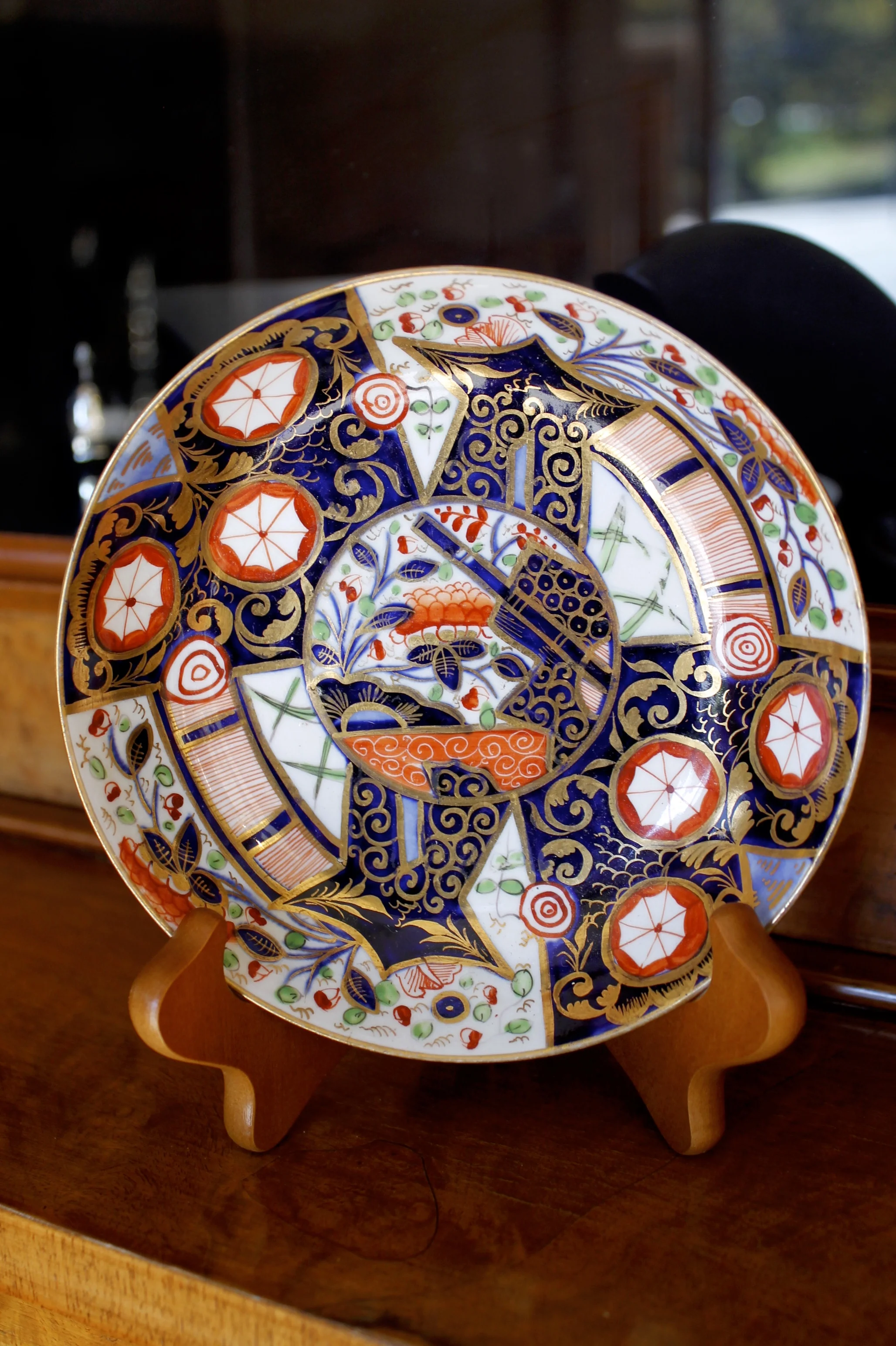 Derby Early 19th Century Gilt Imari