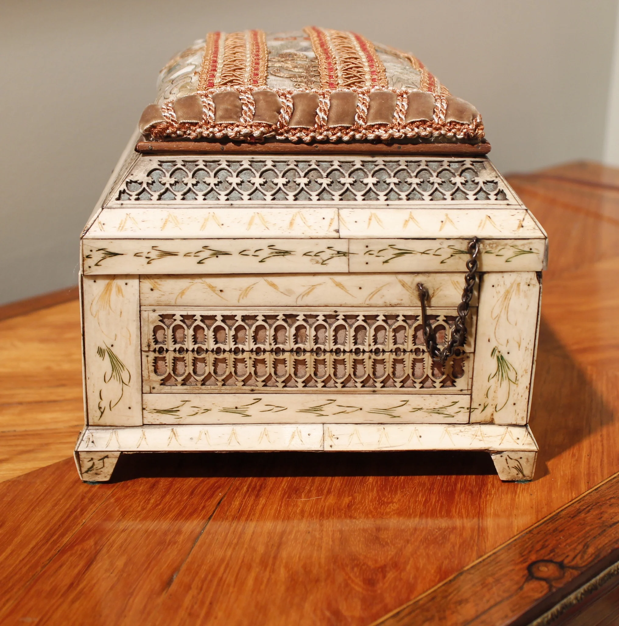 Russian Kholmogory Carved Box