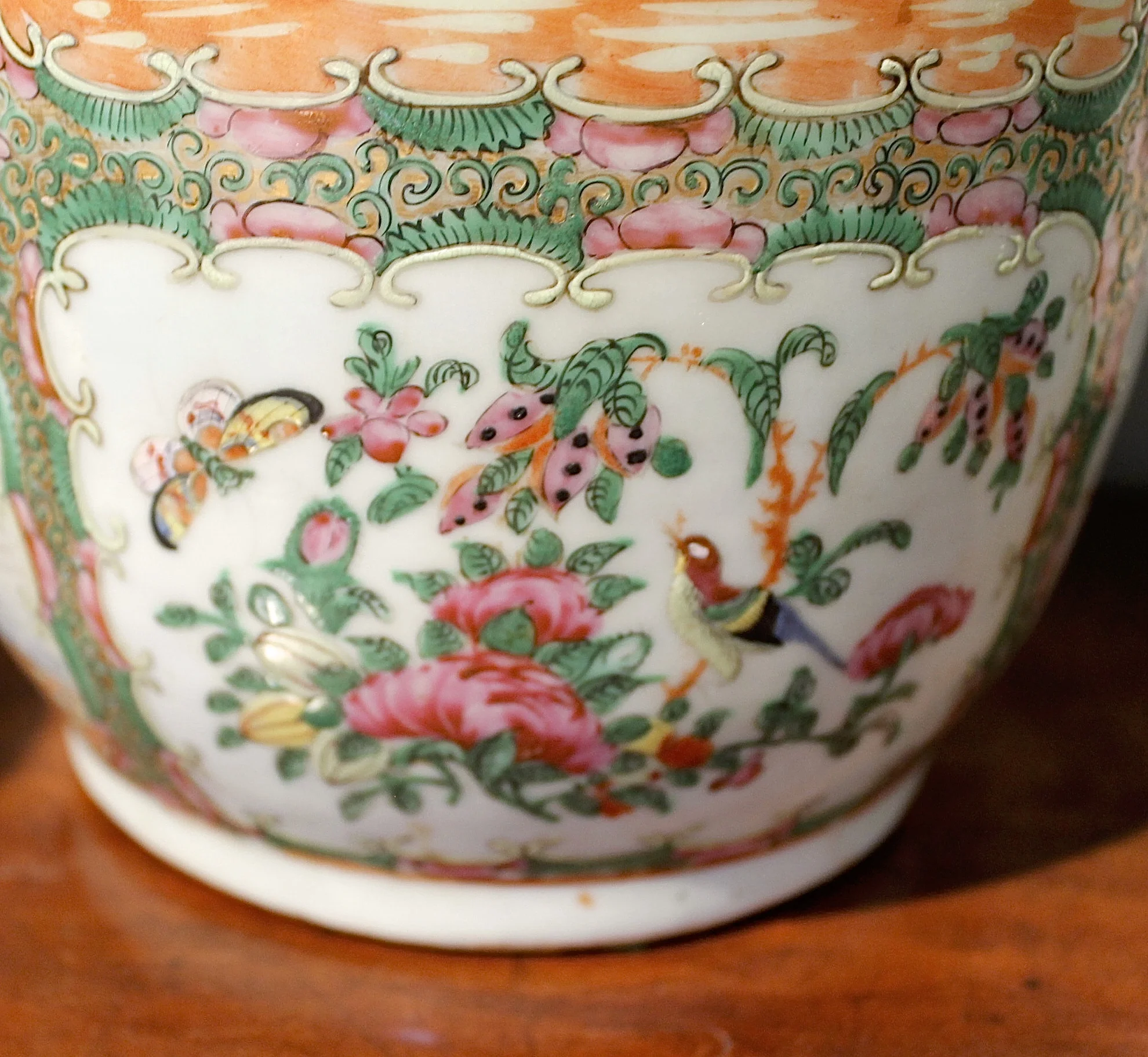 Large Rose Medallion Vase, 19th Century