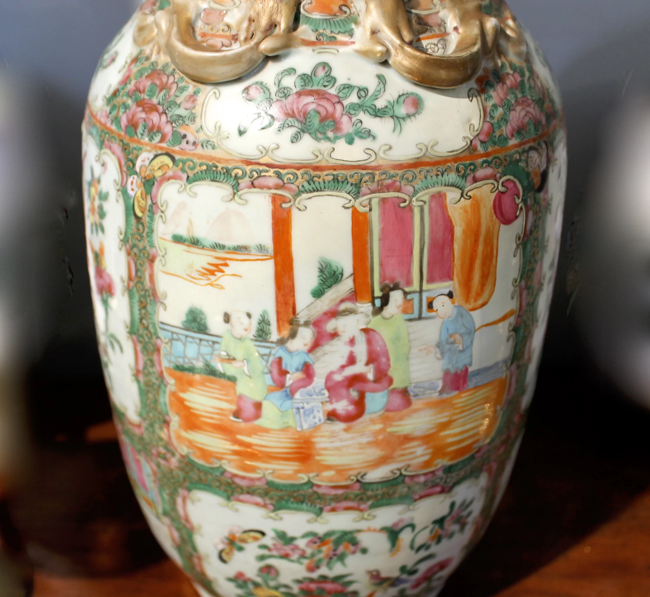 Large Rose Medallion Vase, 19th Century
