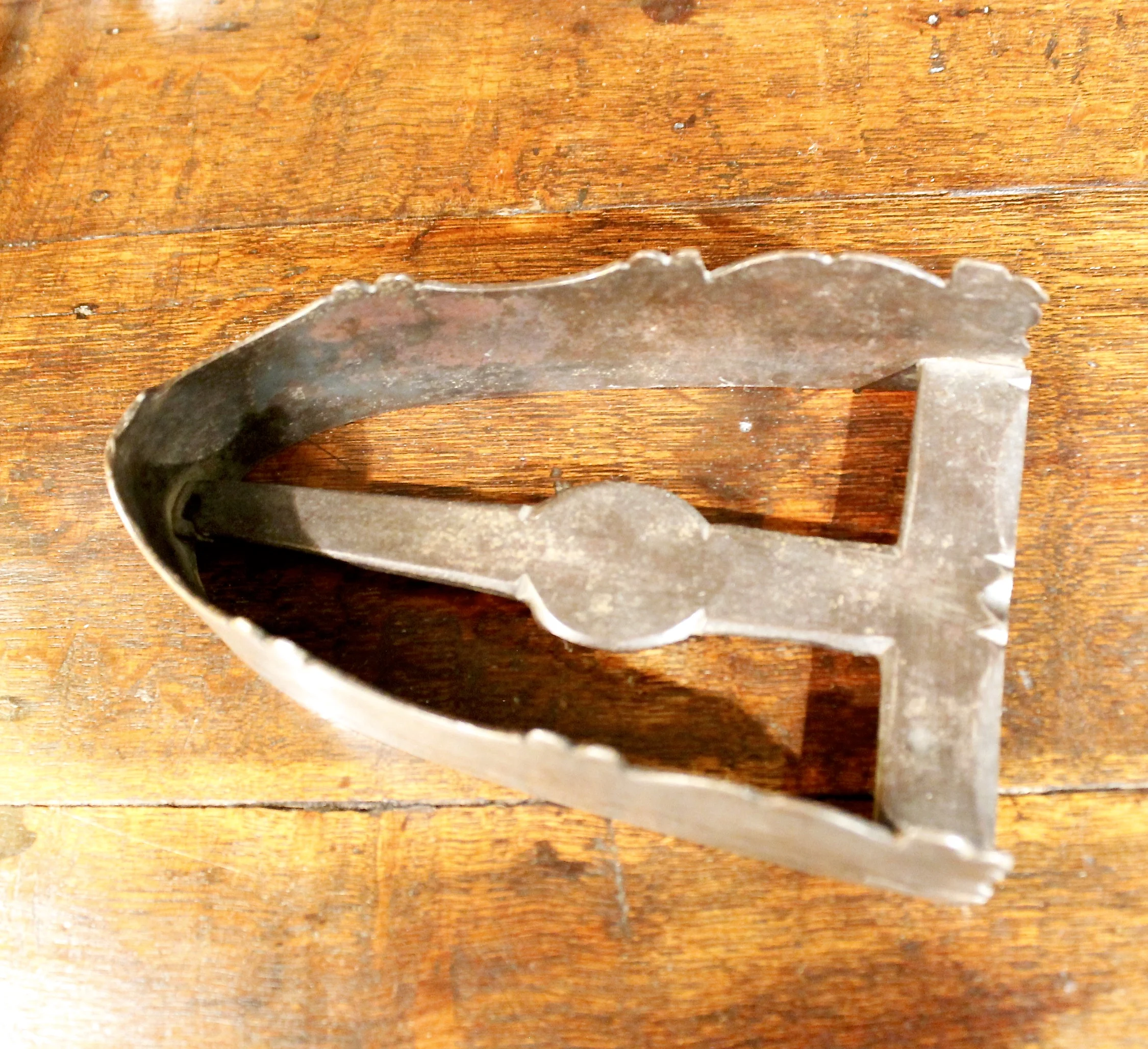 Continental Iron Rest