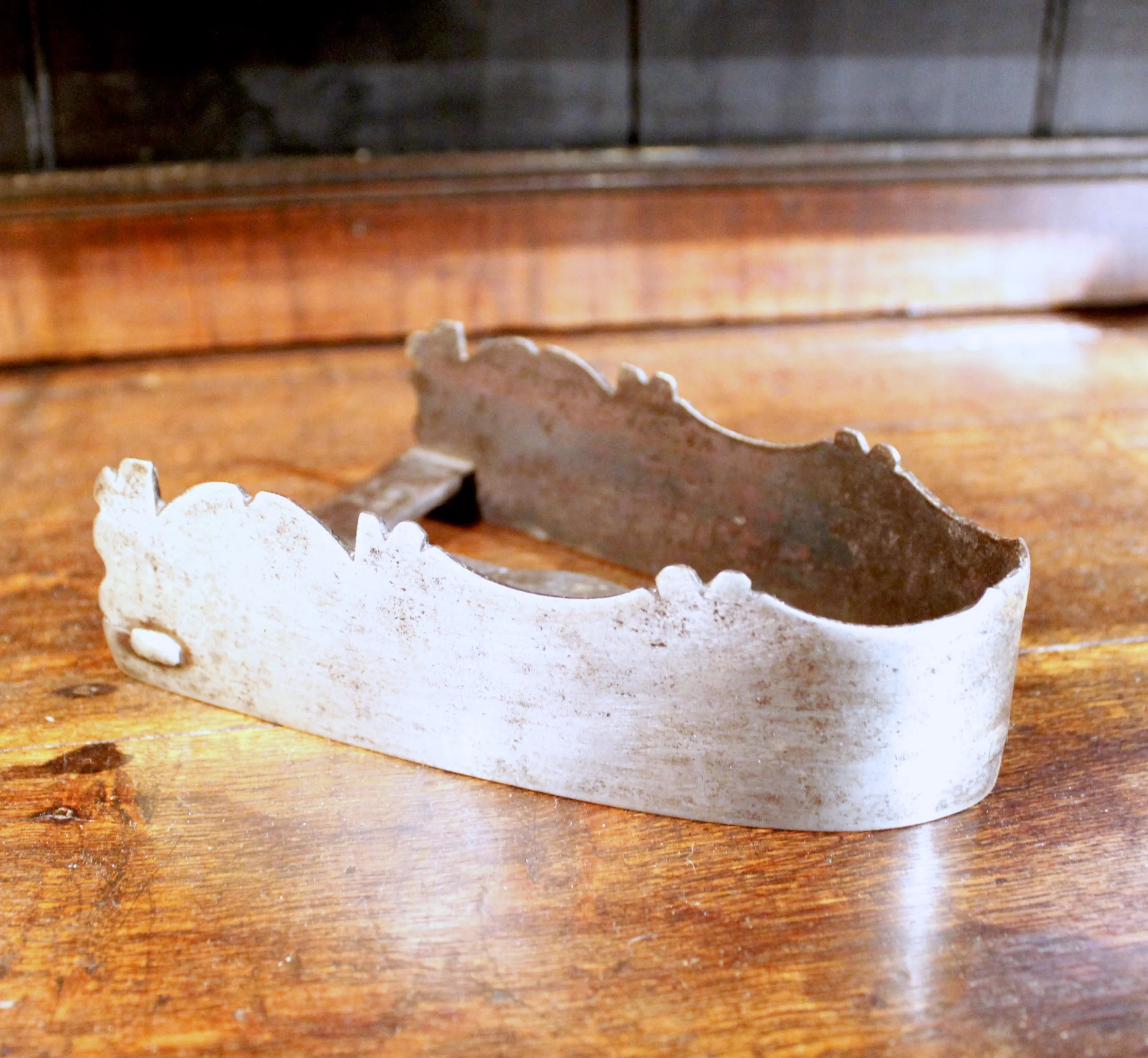 Continental Iron Rest