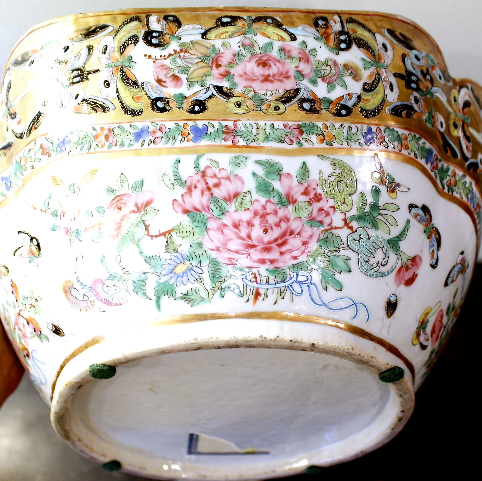 Chinese Export Thousand Butterfly Cut Corner Porcelain Bowl