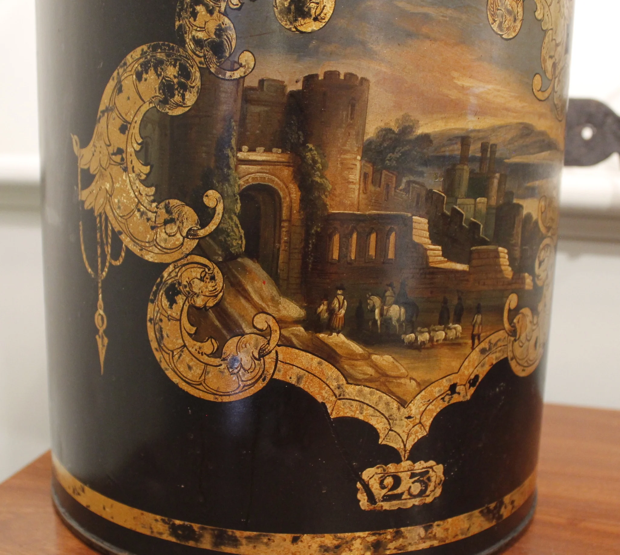 Tôle Tea Cannister Lamp with Gilding and Castle Scene
