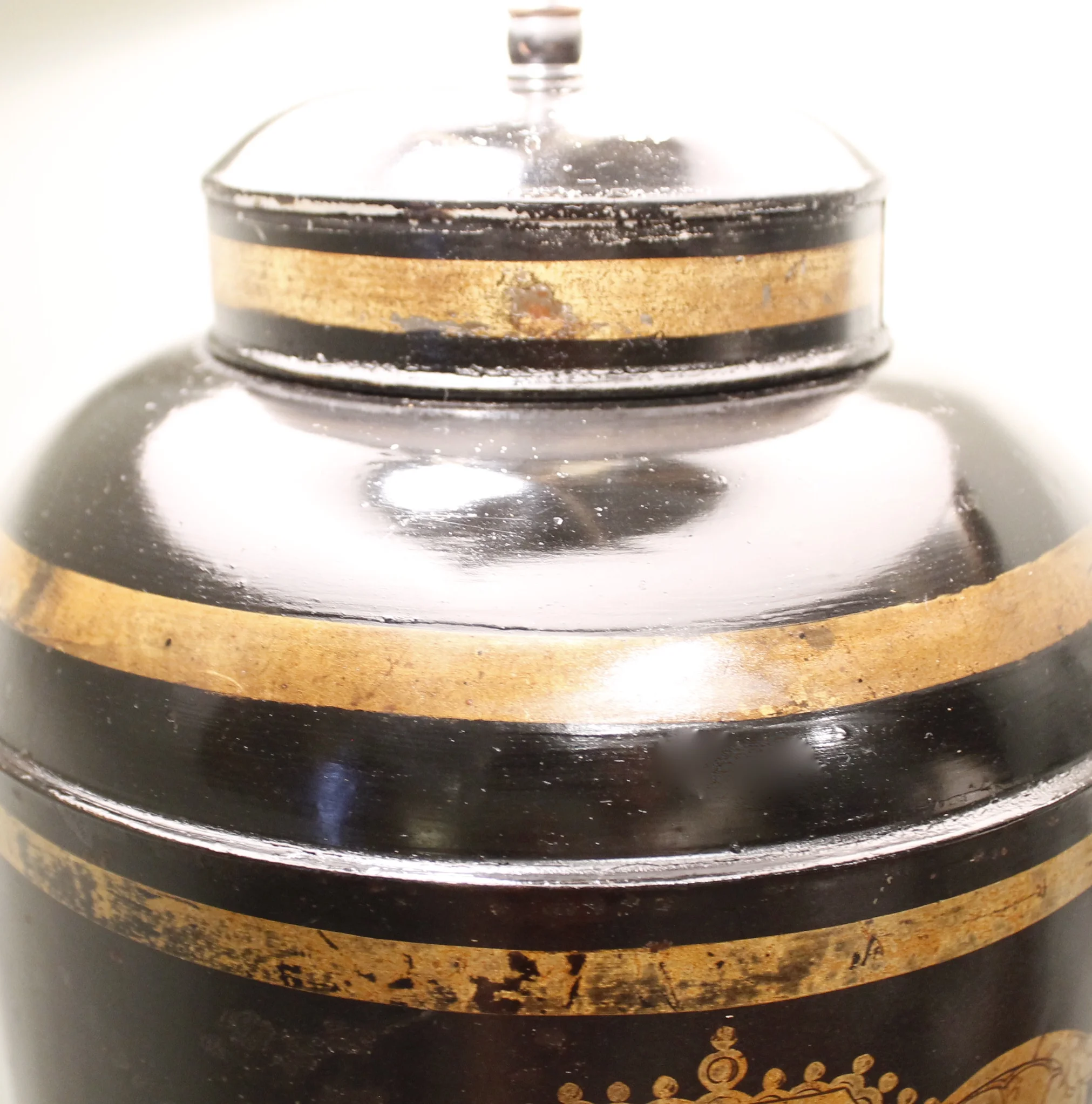 Tôle Tea Cannister Lamp with Gilding and Castle Scene