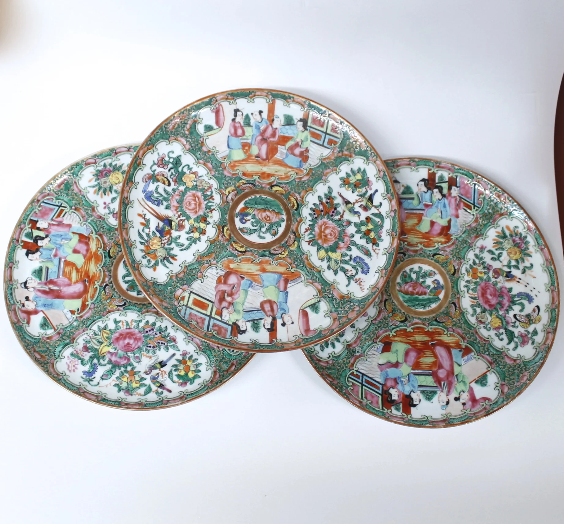 Six Fine Rose Medallion Dinner Plates