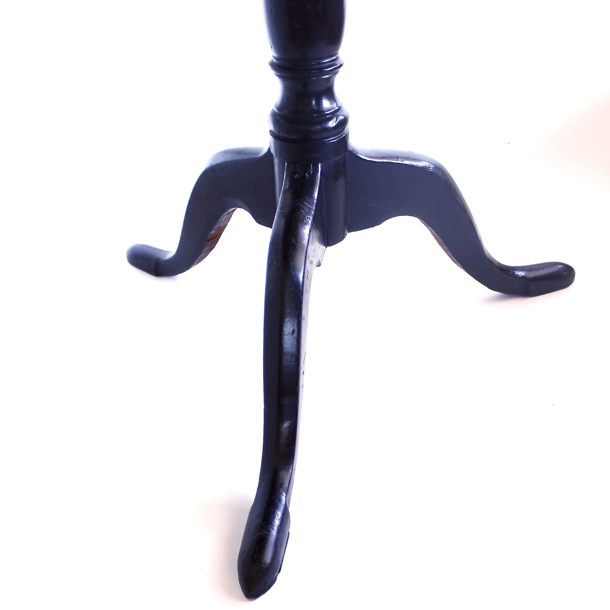 Swedish Alder Root Burl Wood Tilt Top Table, Late 18th/Early 19th Century