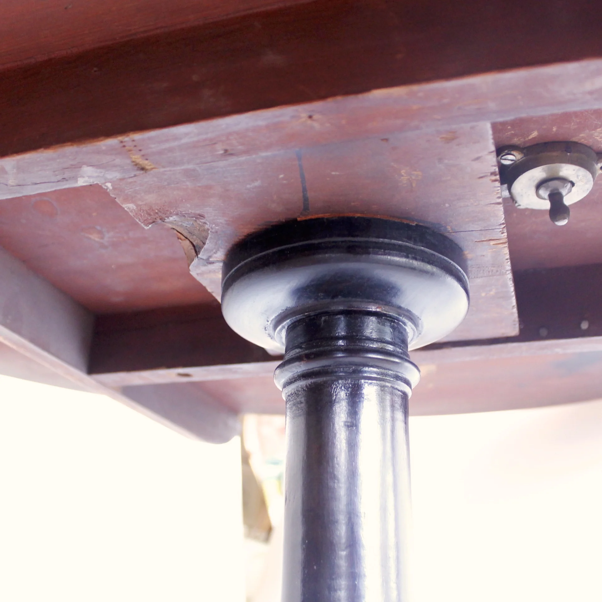 Swedish Alder Root Burl Wood Tilt Top Table, Late 18th/Early 19th Century