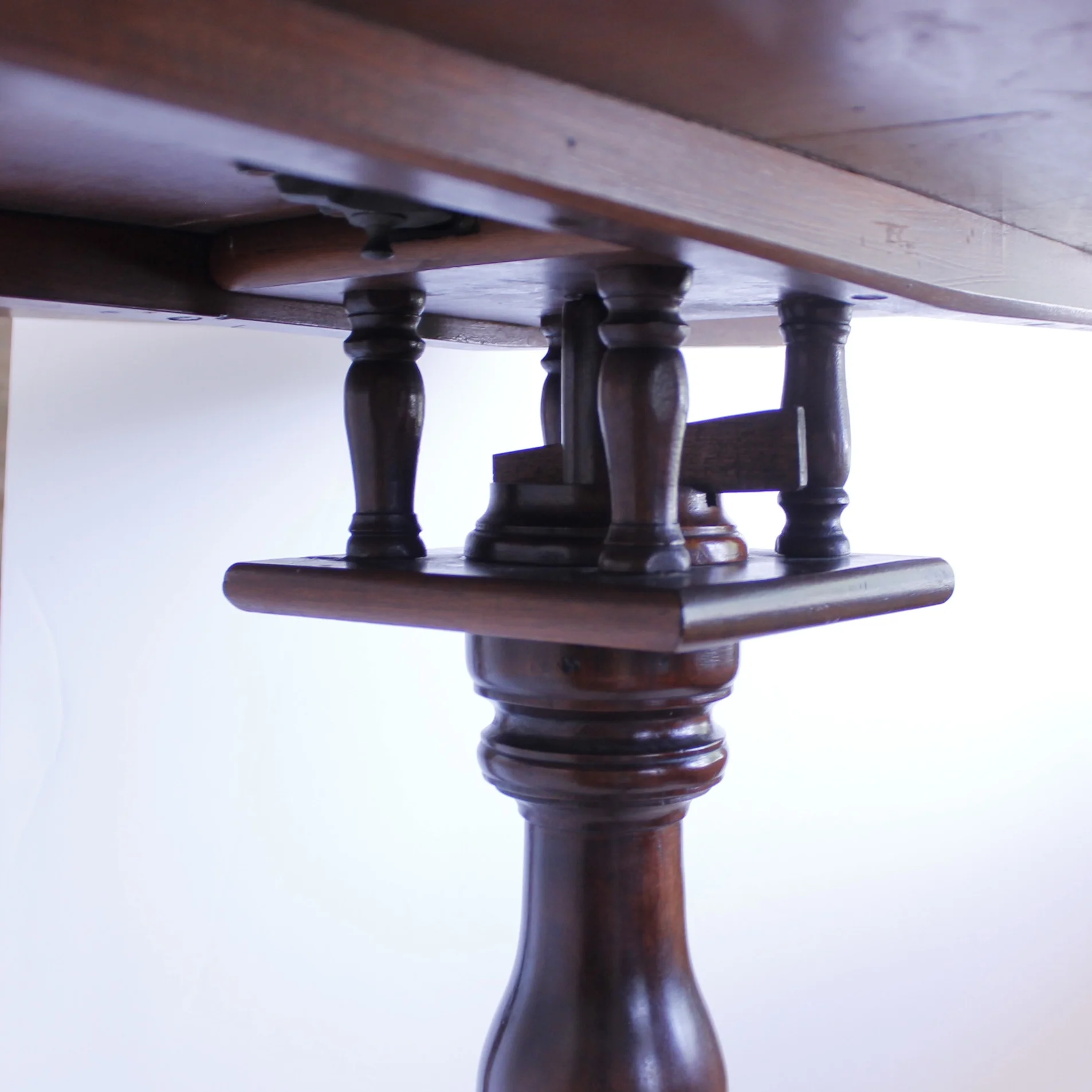 American Late Federal Walnut Tilt Top Table with Birdcage