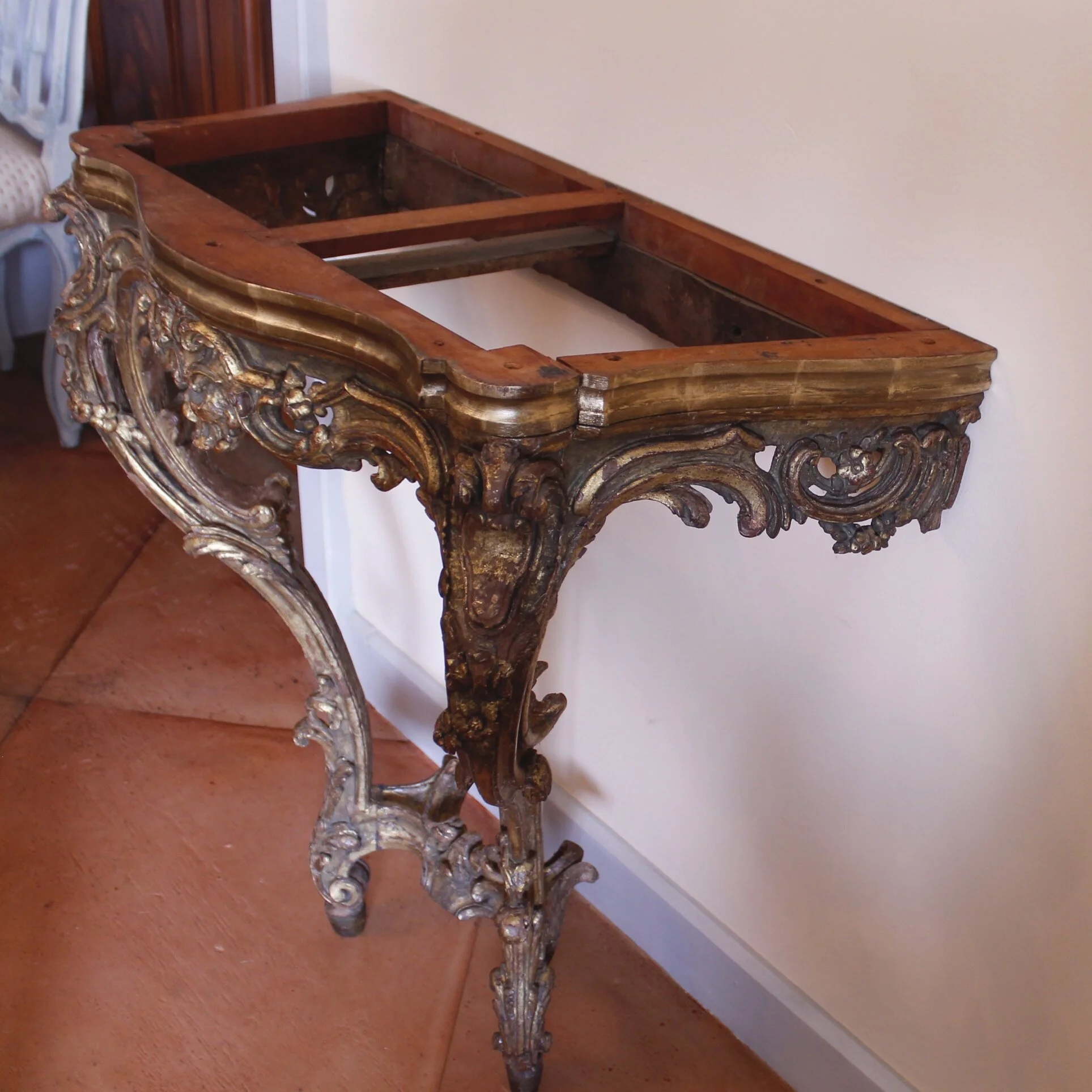 Italian Rococo Carved Gilt Wood Console Table