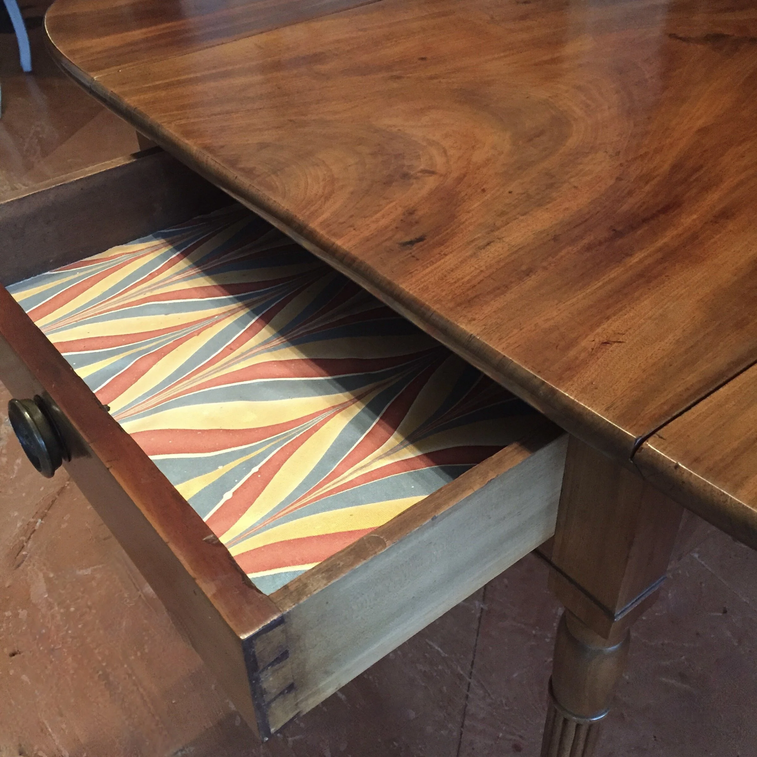 American New England Federal Mahogany Pembroke Table
