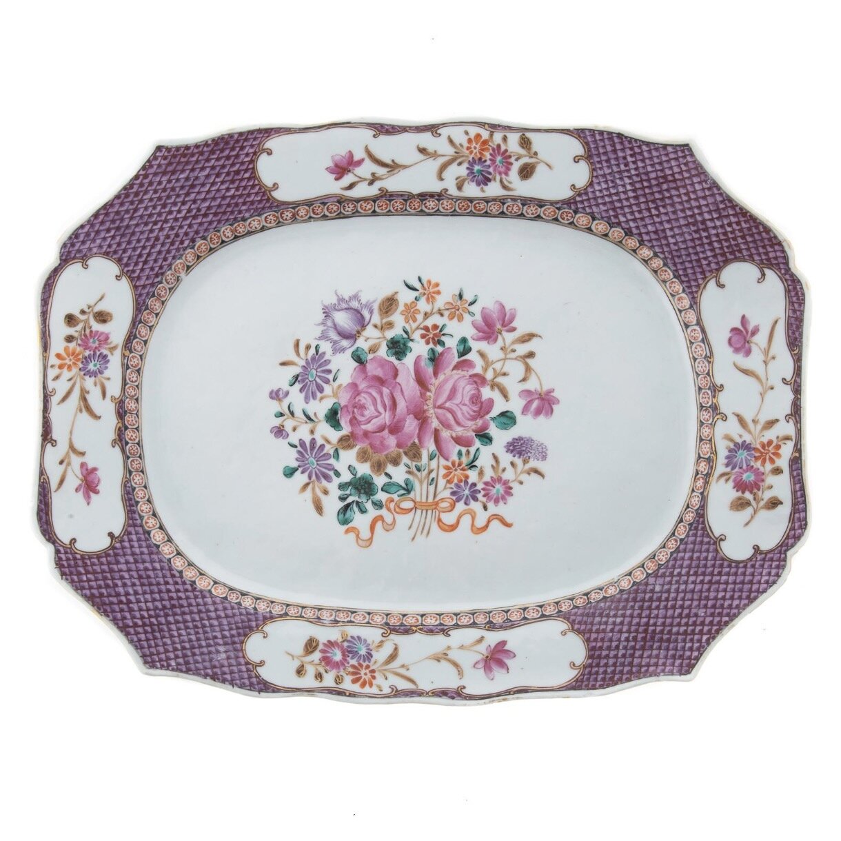 Chinese Export Porcelain Platter with Purple Scale Patterned Rim