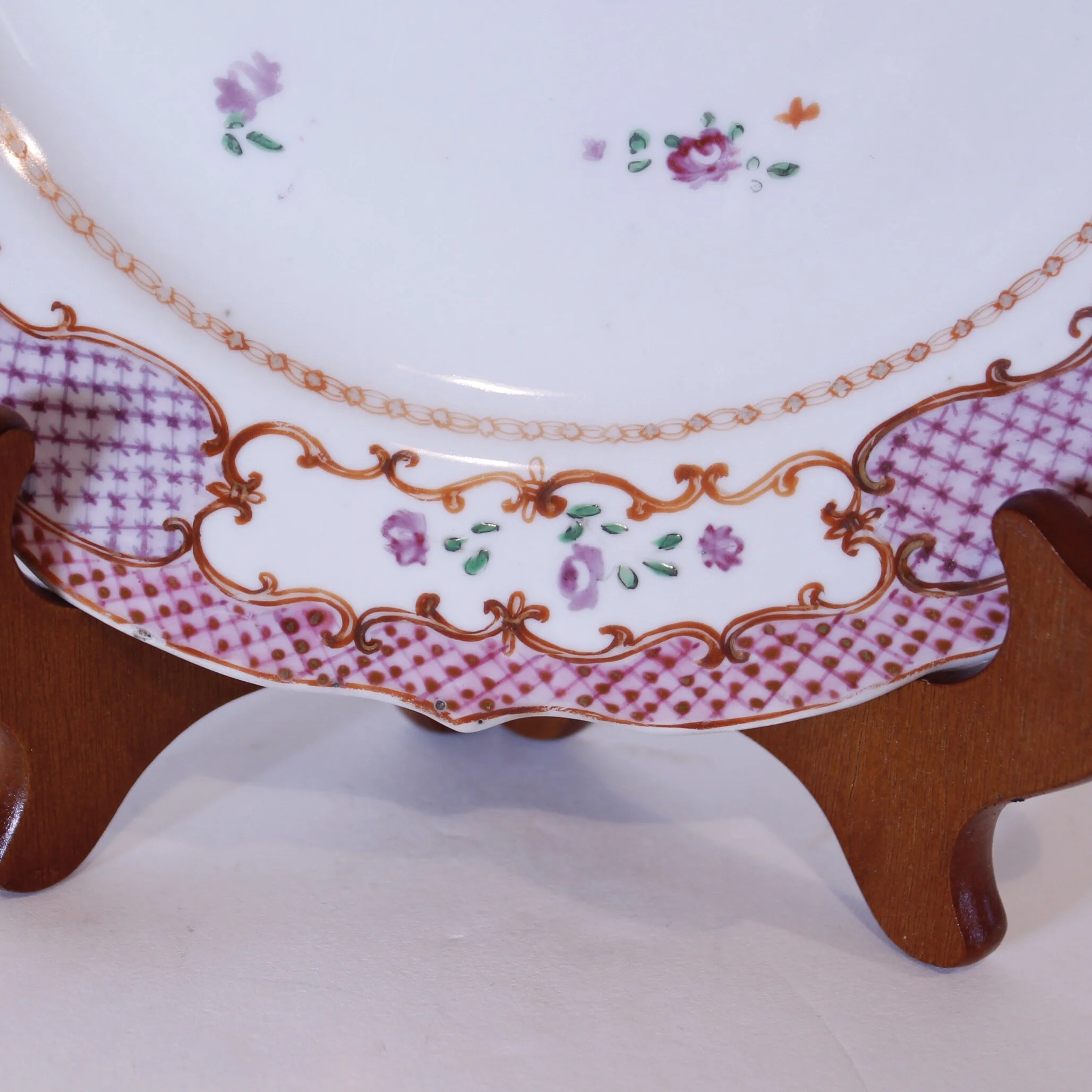 Chinese Export Famille Rose Qianlong Plate