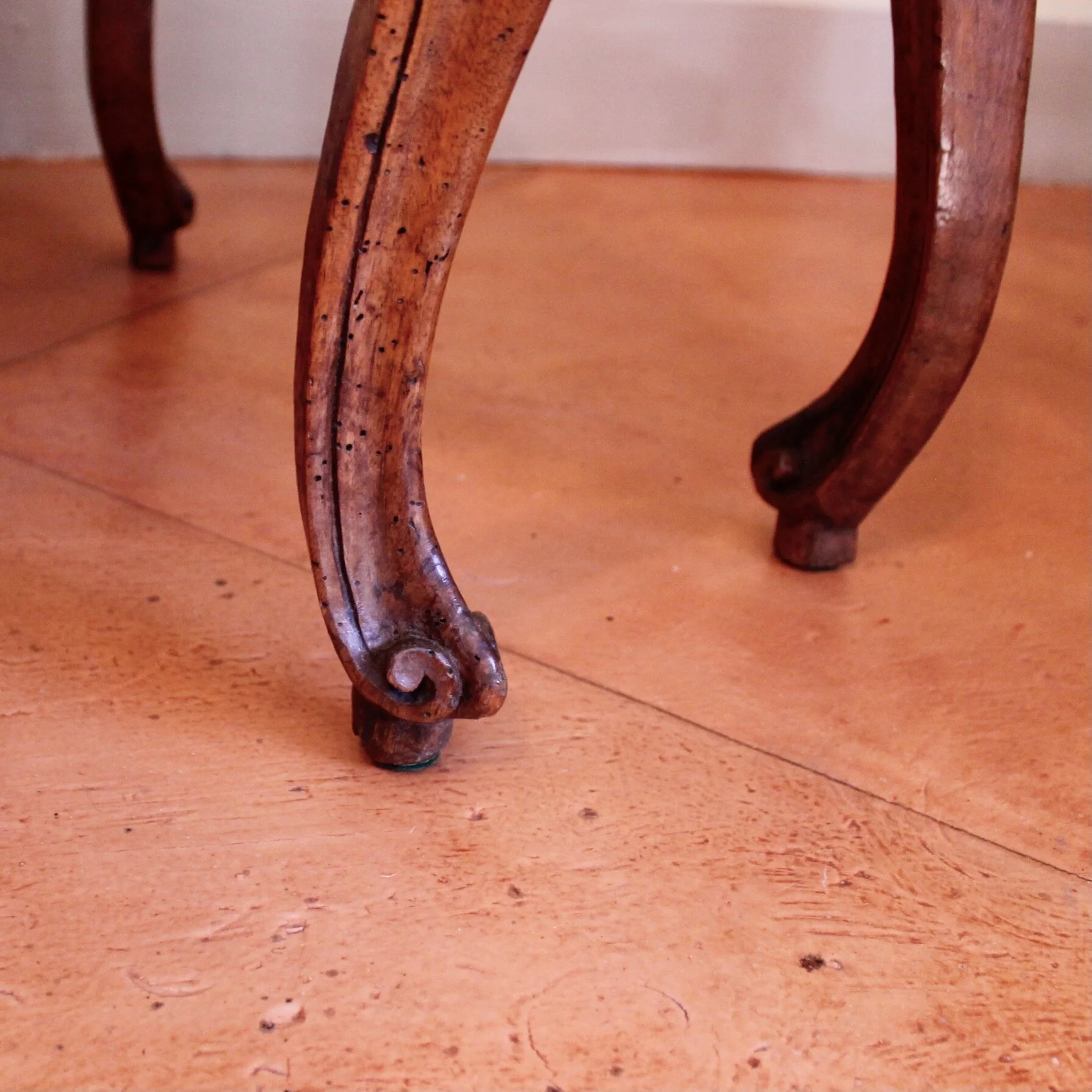Pair of Finely Carved Italian Rococo Chairs, 18th Century