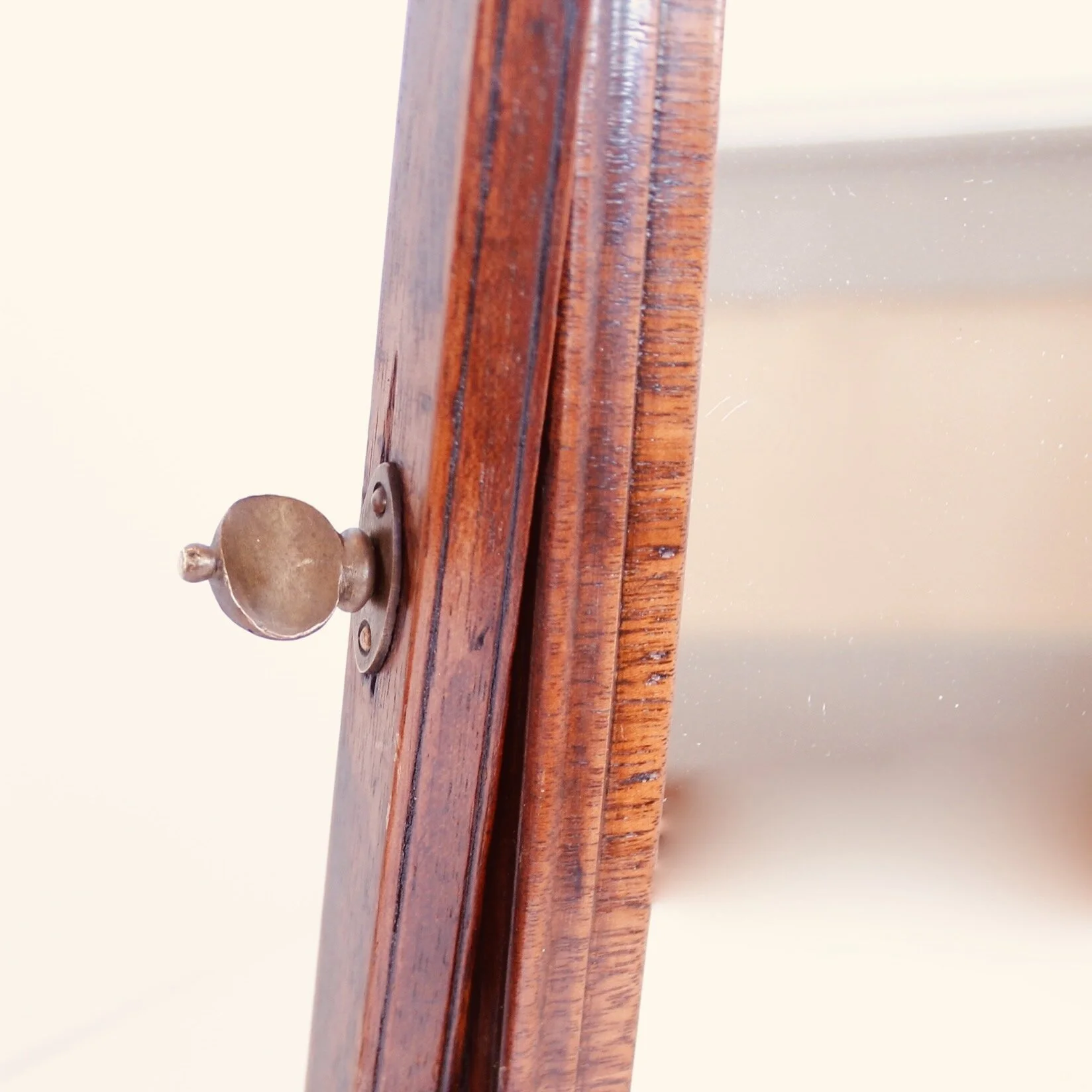 English Walnut Dressing Or Shaving Mirror, Early 19th Century