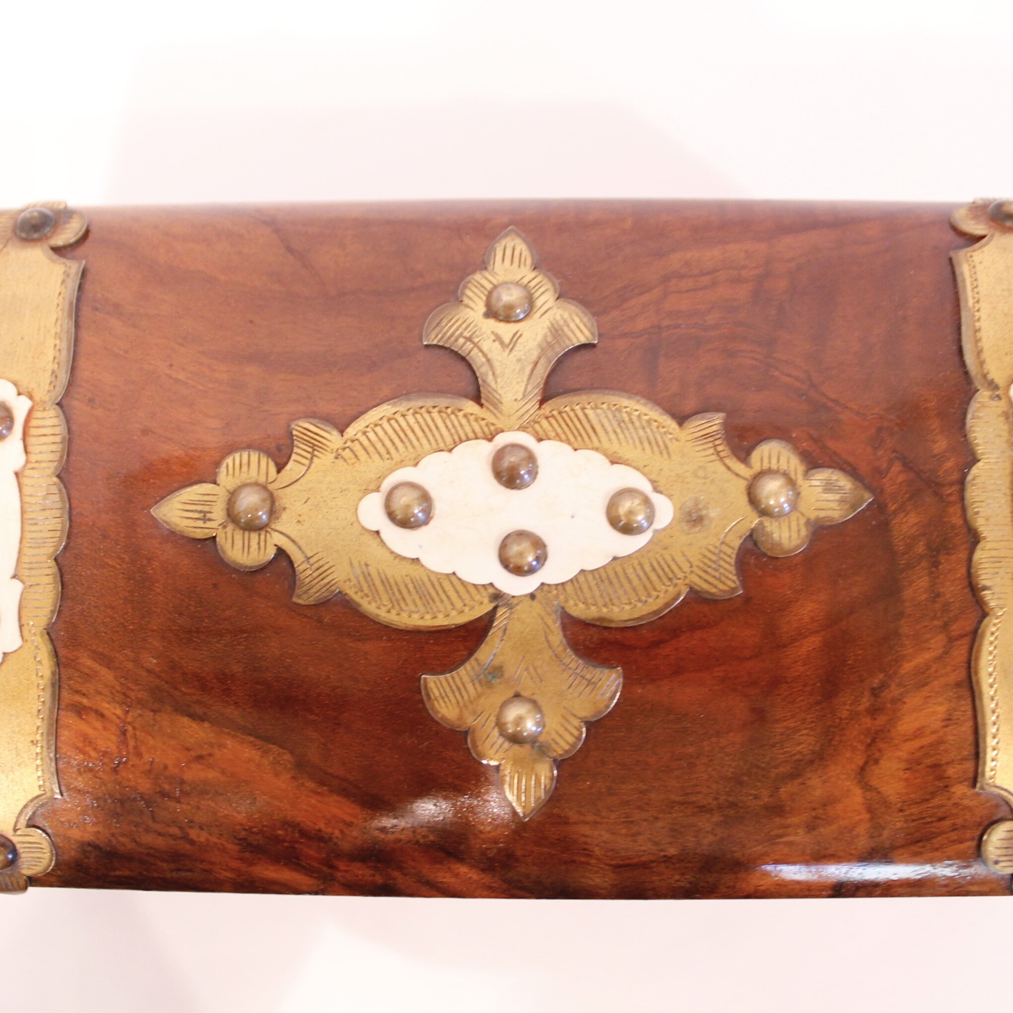 English Burl Walnut Tea Caddy with Decorative Brass Mounts