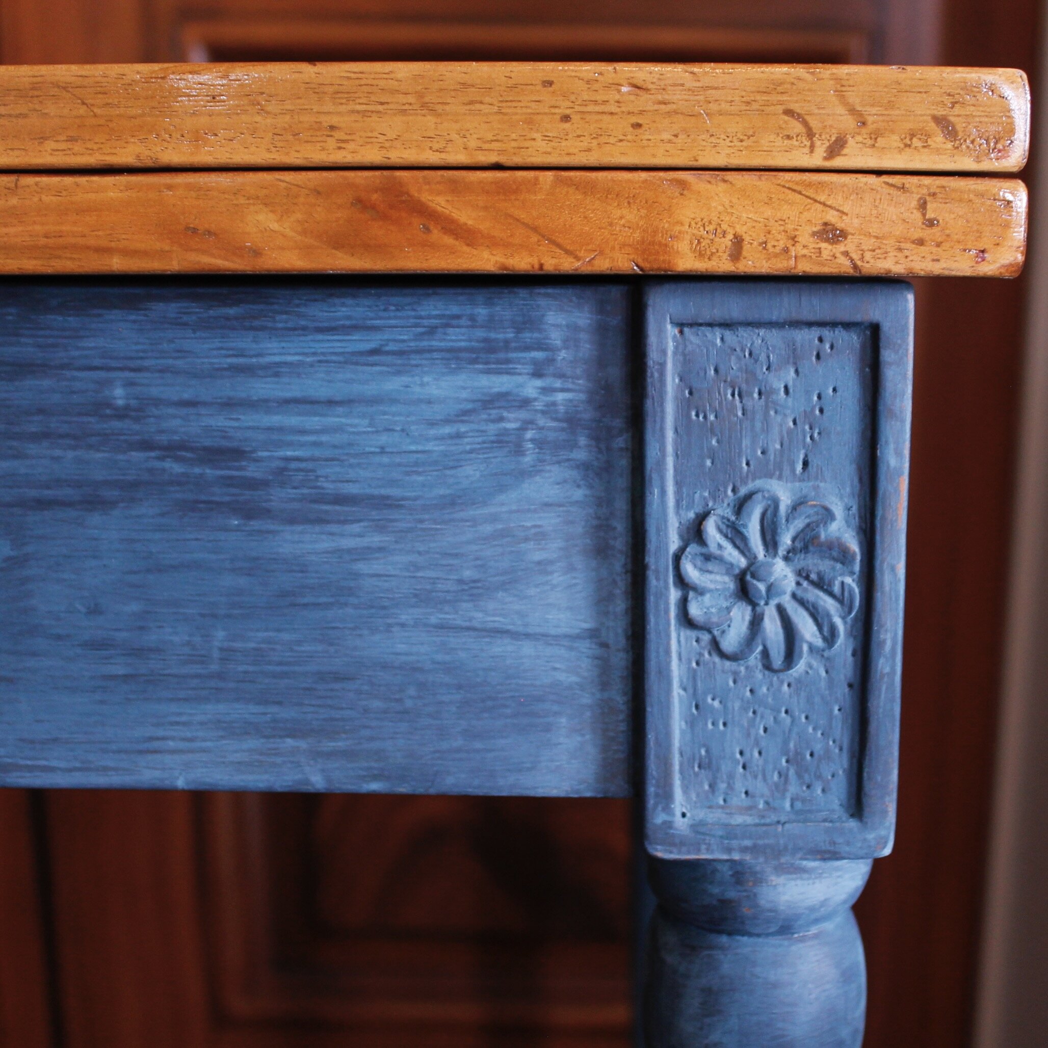 Italian Mid-Century Neoclassical Style Small Console Table / Game Table