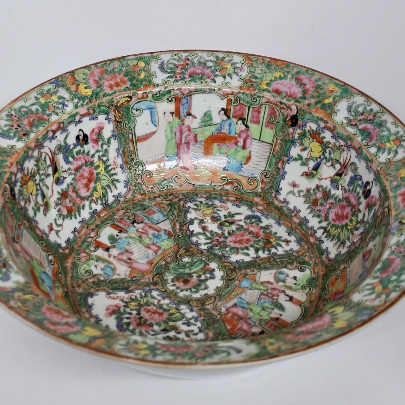 Large Rose Medallion Chinese Export Porcelain Basin Bowl