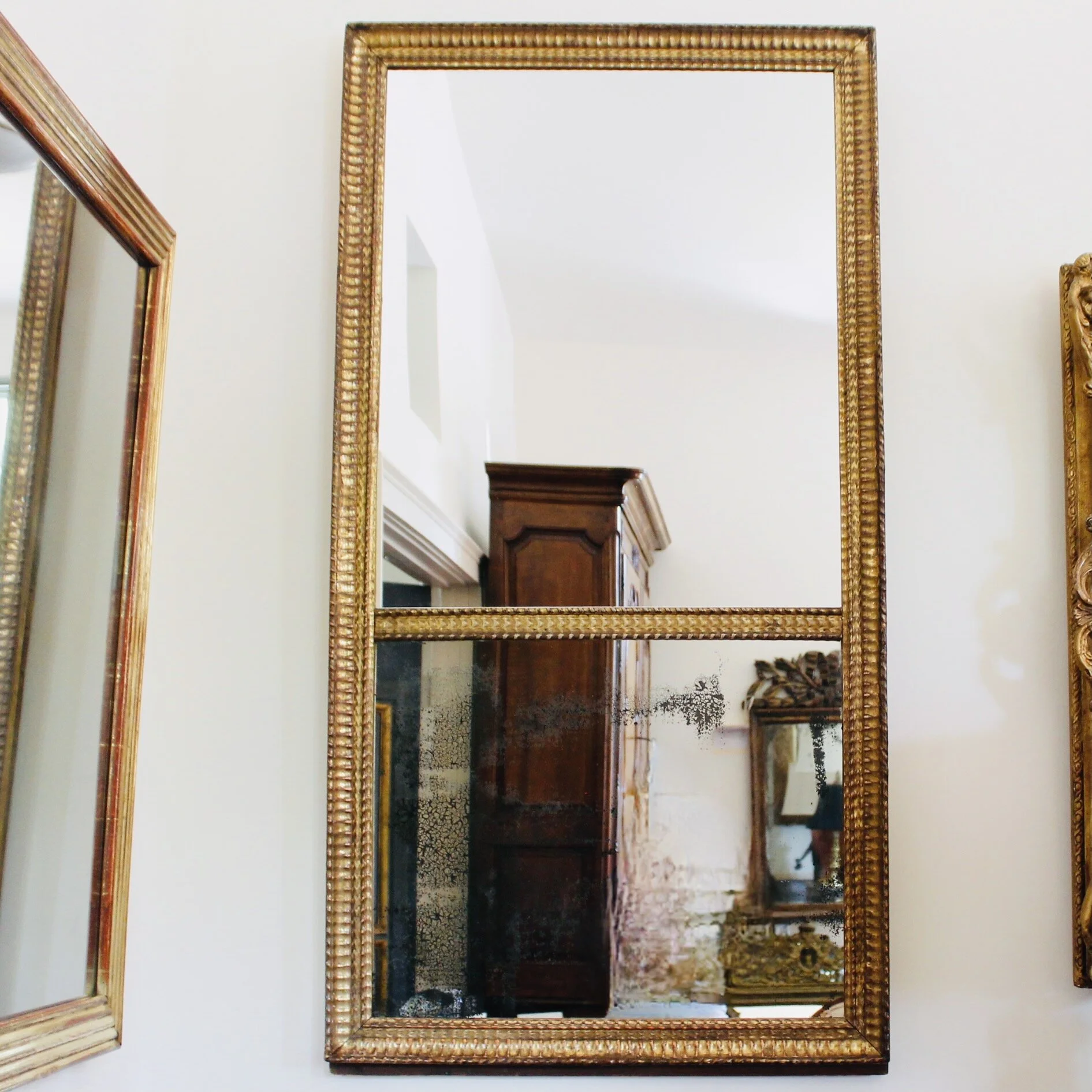 Large Ripple Carved Continental Giltwood Mirror, French or German