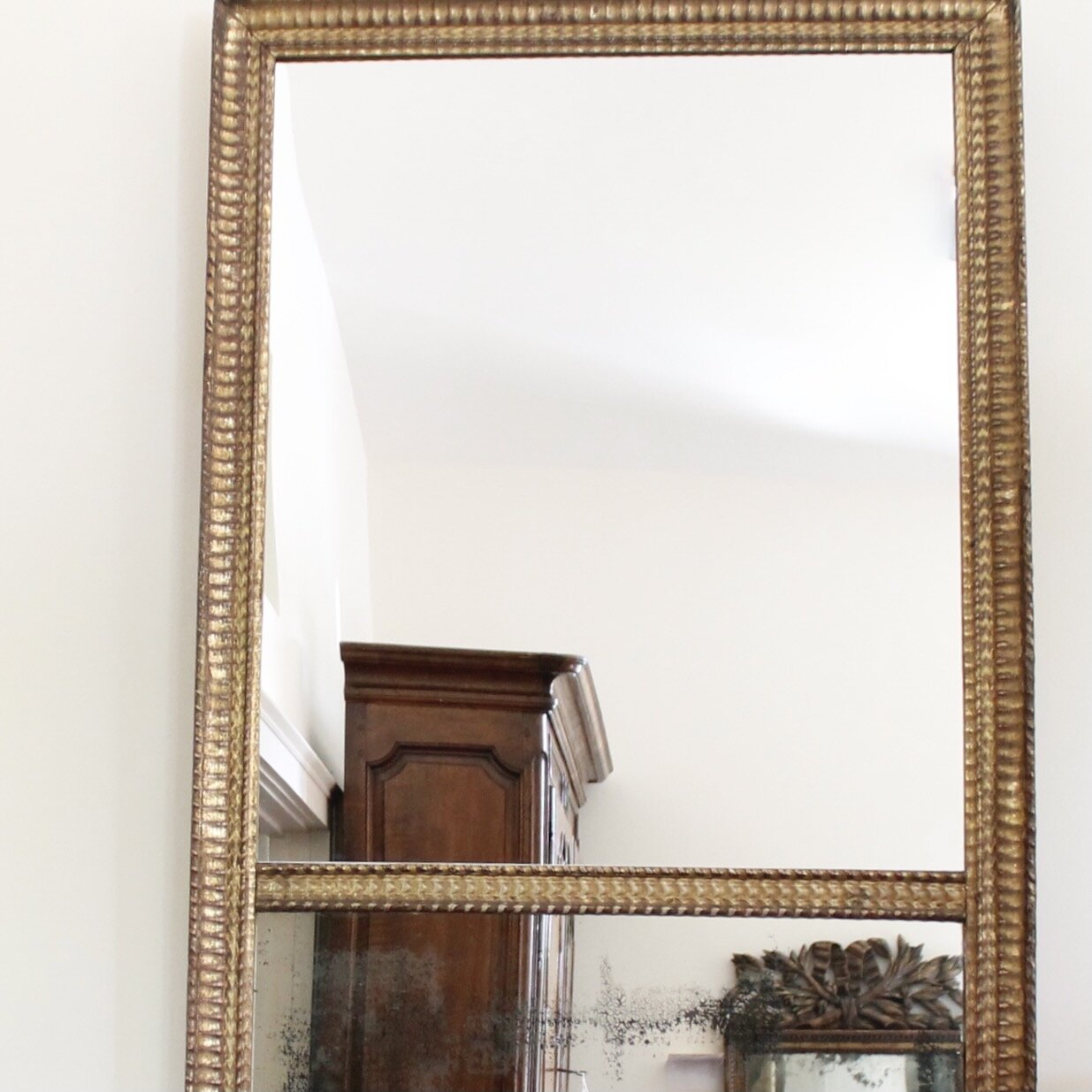 Large Ripple Carved Continental Giltwood Mirror, French or German