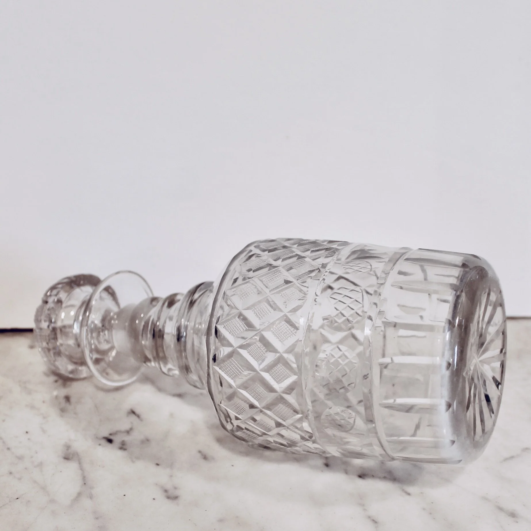 Anglo-Irish Early 19th Century Cut Glass Decanter