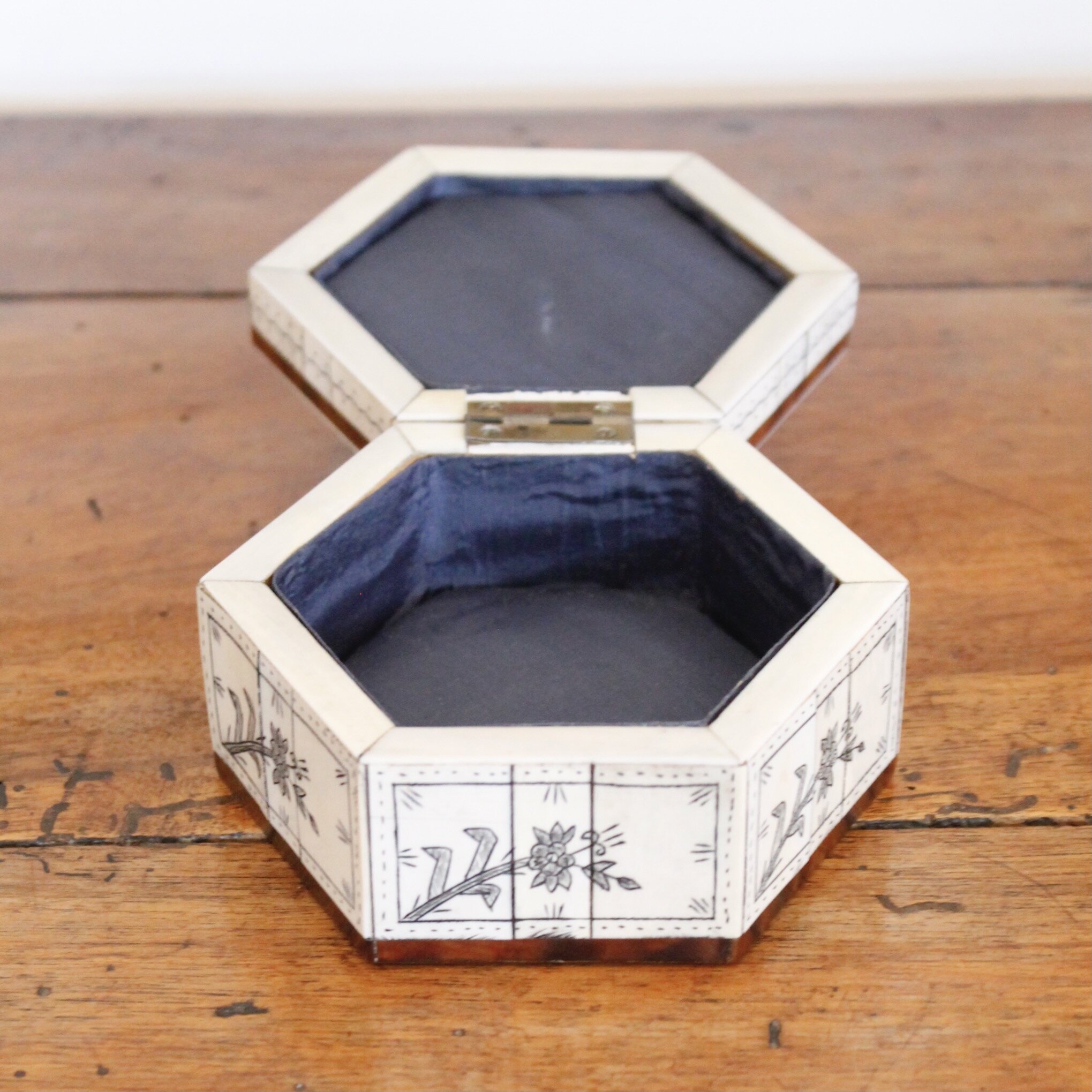 Anglo Indian Bone and Tortoiseshell Box with Miniature Portrait of a Lady, 19th Century