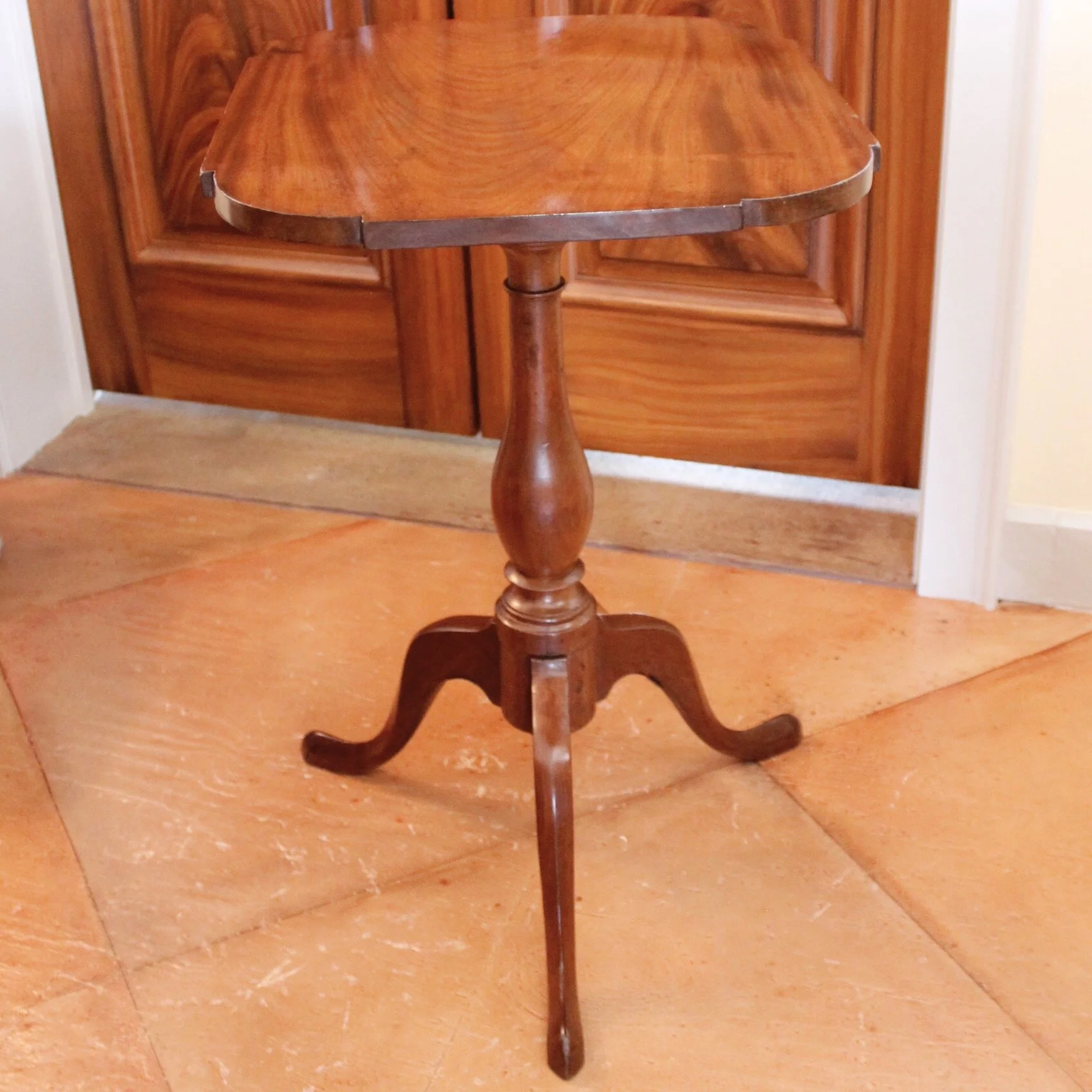 American Federal Mahogany Tilt Top Candlestand Table, New England