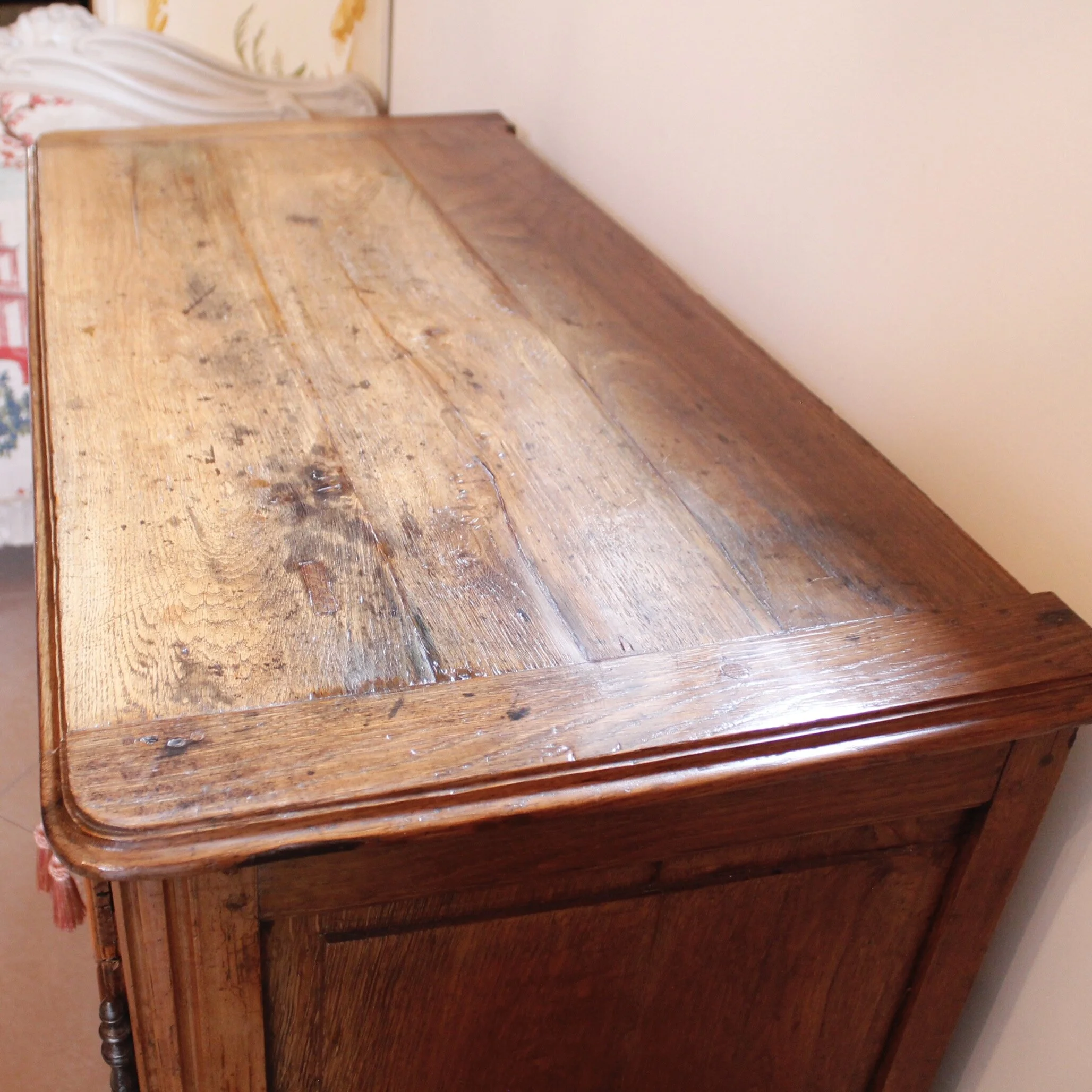 French Provincial Louis XV Style Cabinet, buffet, sideboard with Scroll Carved Arched Doors