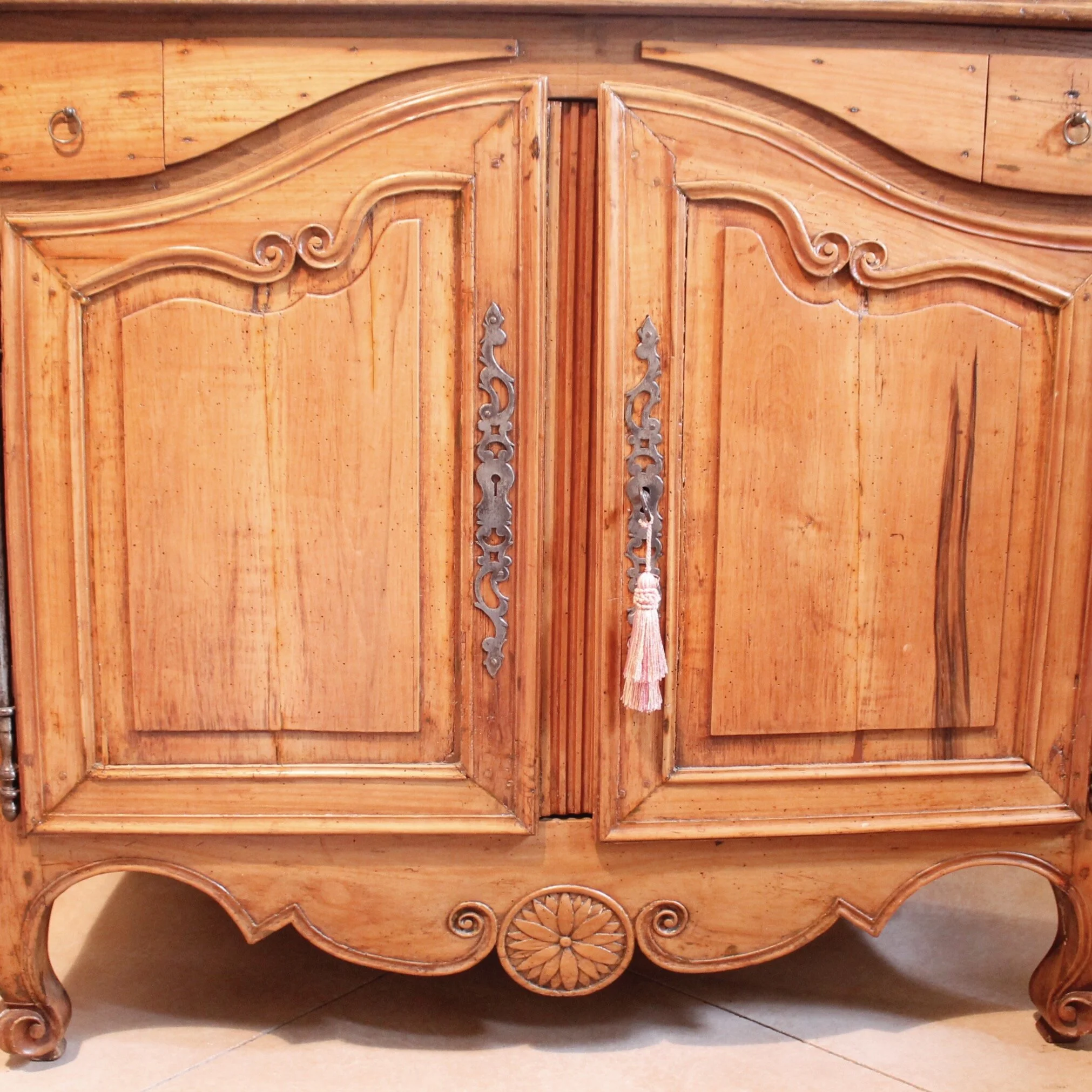 French Provincial Louis XV Style Cabinet, buffet, sideboard with Scroll Carved Arched Doors