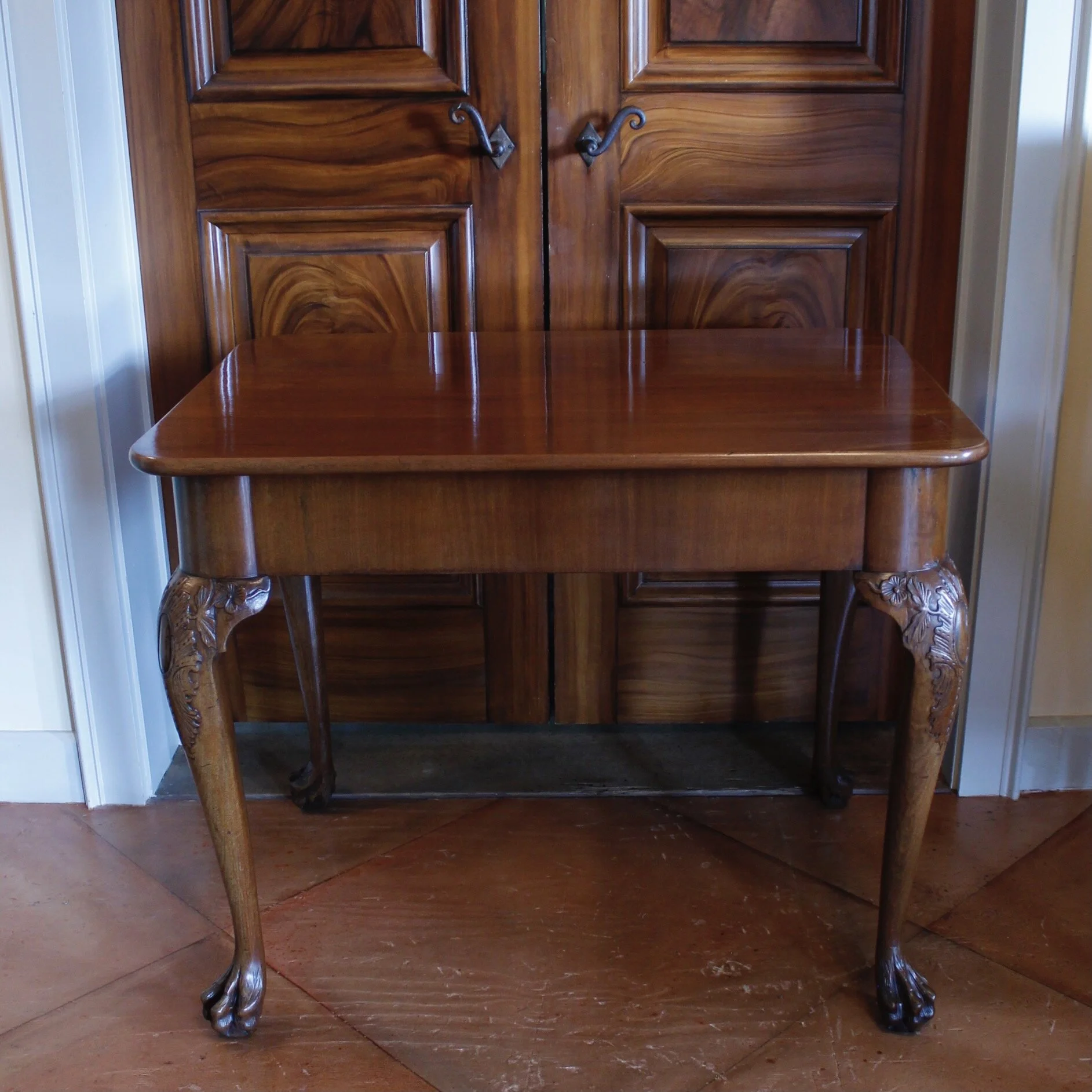 Georgian Carved Center Table or Console Table, with Hairy Paw Feet