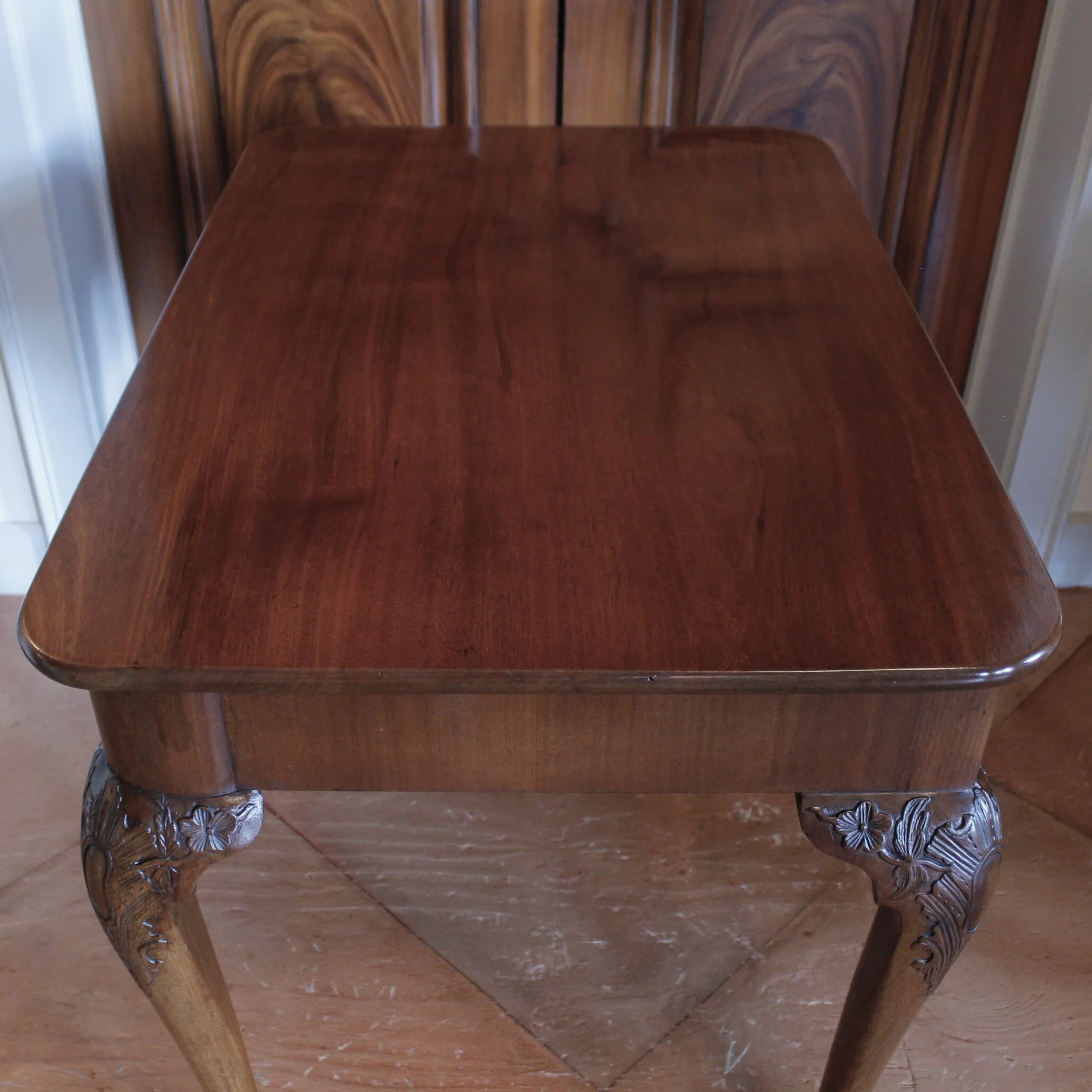Georgian Carved Center Table or Console Table, with Hairy Paw Feet