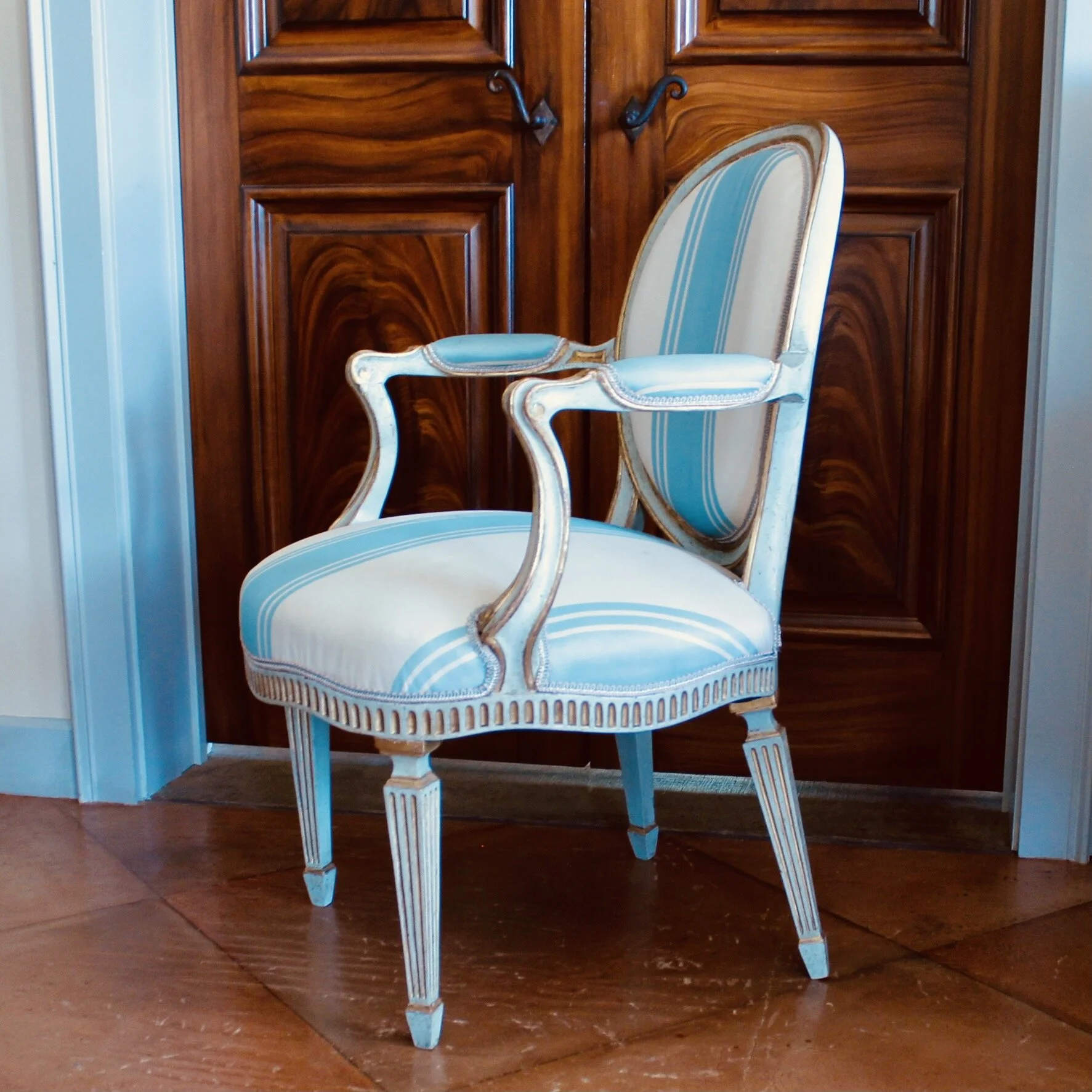 Pair of Italian Neoclassical Armchairs, Painted and Gilded, 19th Century