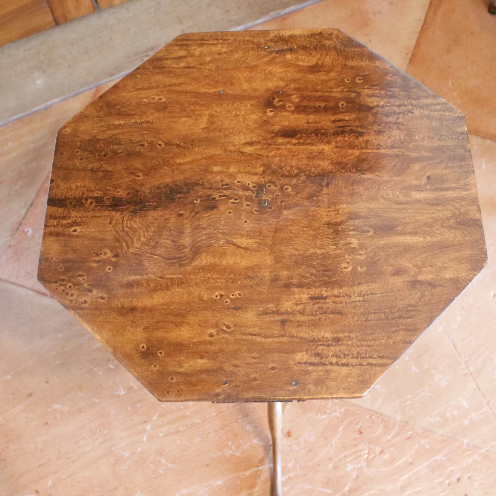American Federal Octagonal Top Candlestand Occasional Table, Grain Painted Bird’s Eye Maple