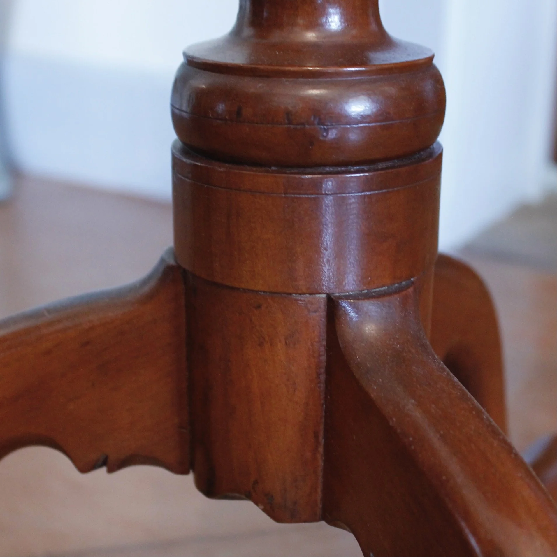 American Federal Tiger Maple Grained Candlestand Occasional Table
