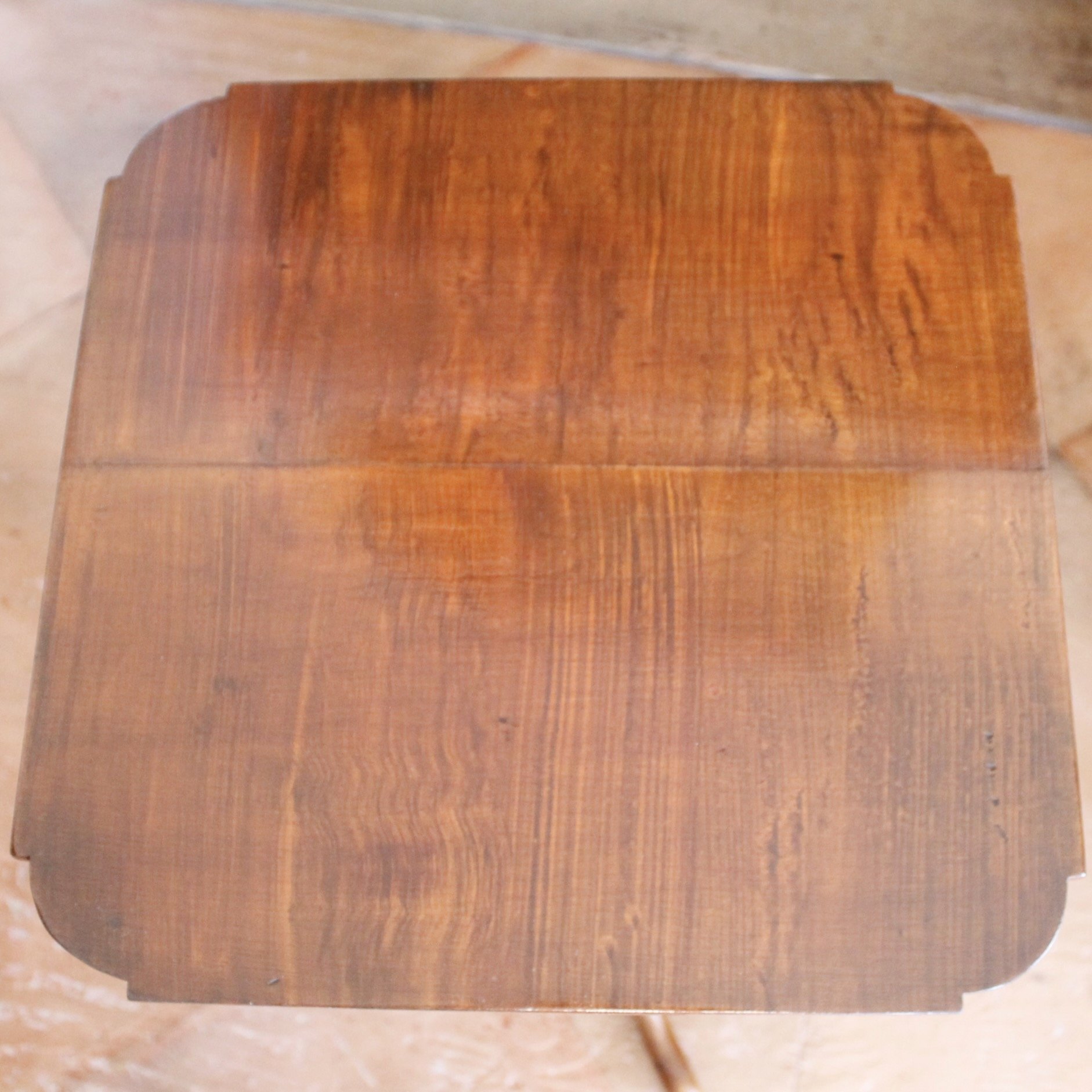 American Federal Tiger Maple Grained Candlestand Occasional Table